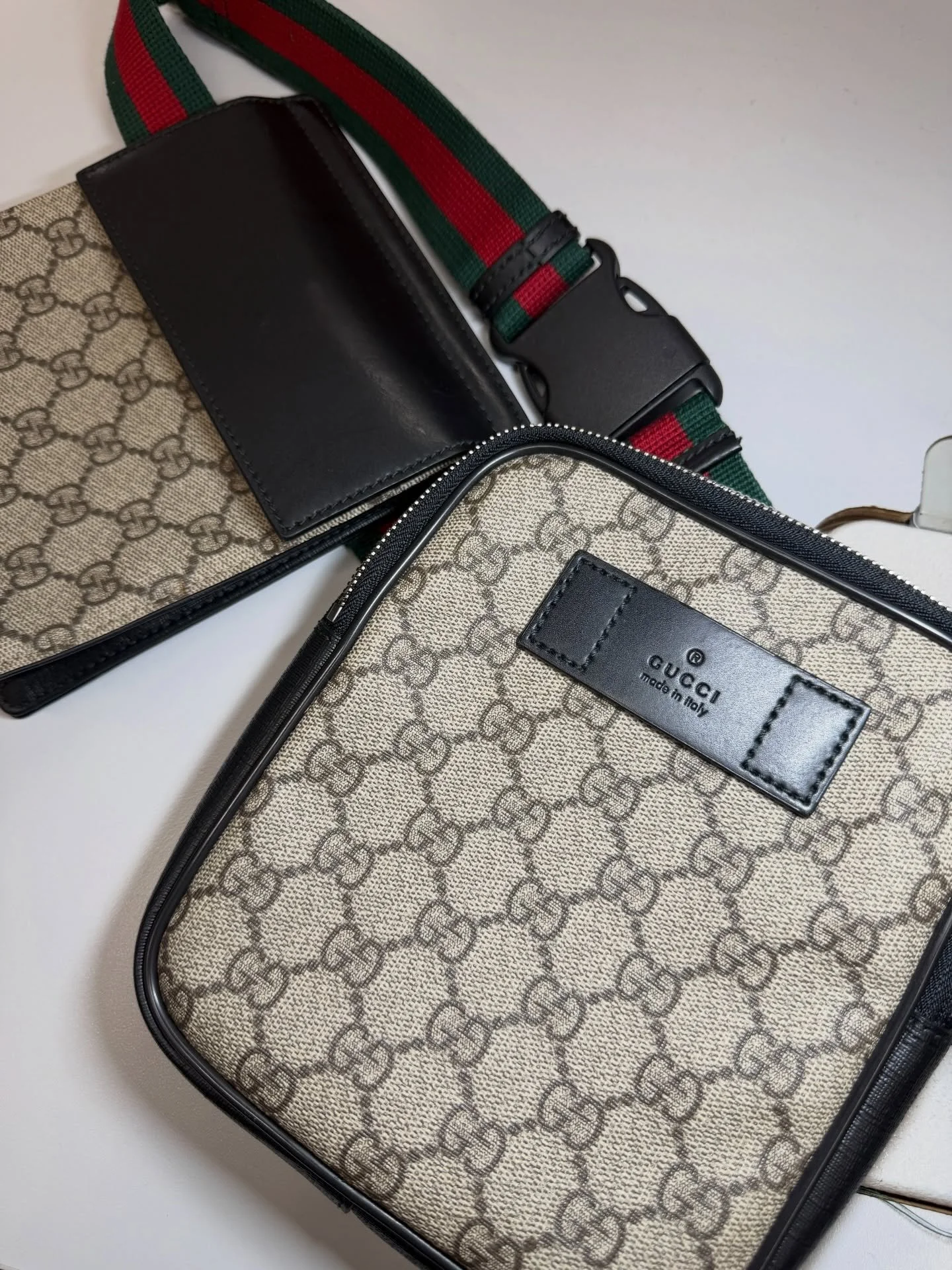 Shorten @gucci belt ✨

#guccibelt #gucci #tailor #studiocity