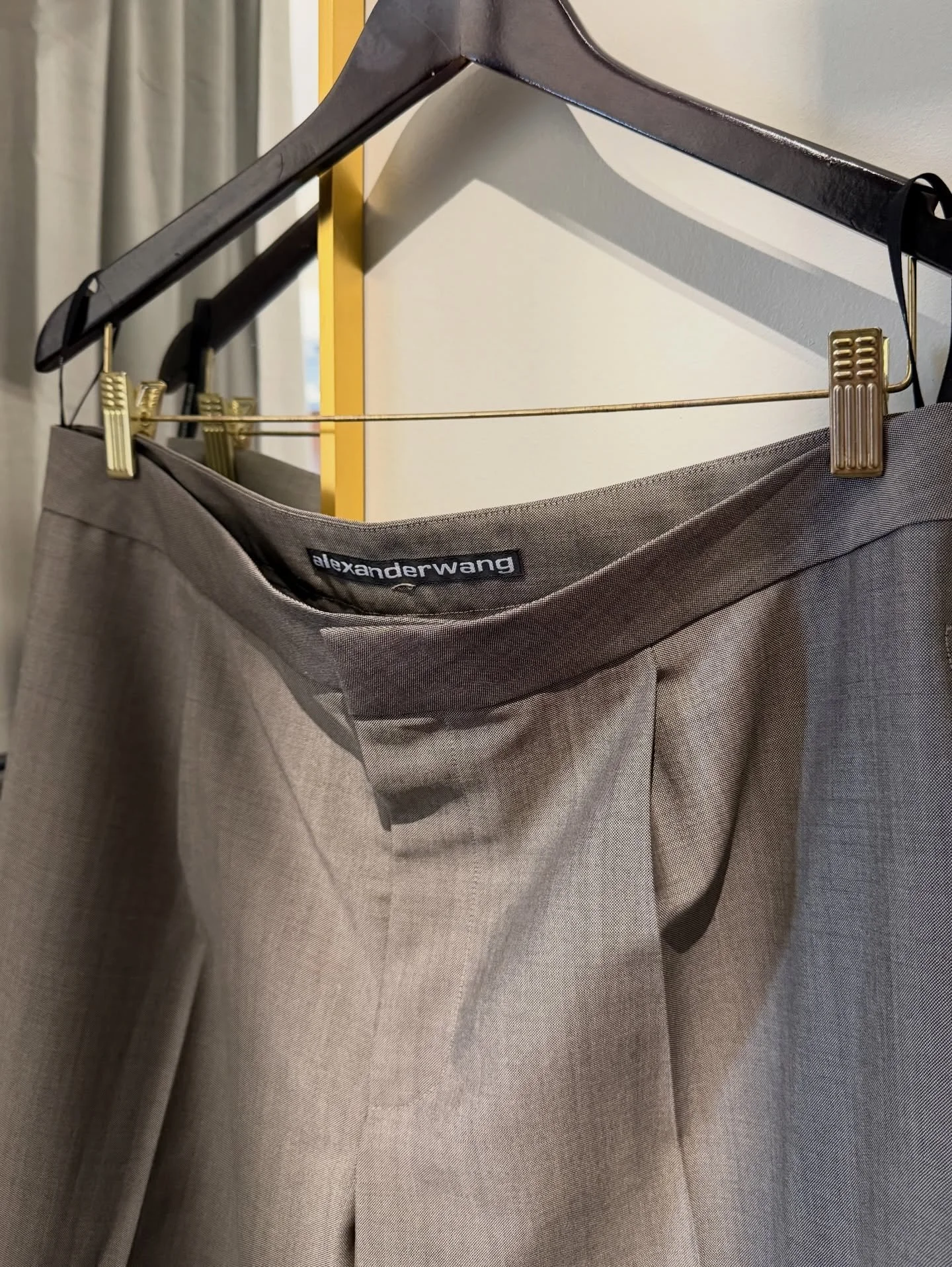 Hemming pants @alexanderwangny ✨

#studiocity #losanges #alexanderwang