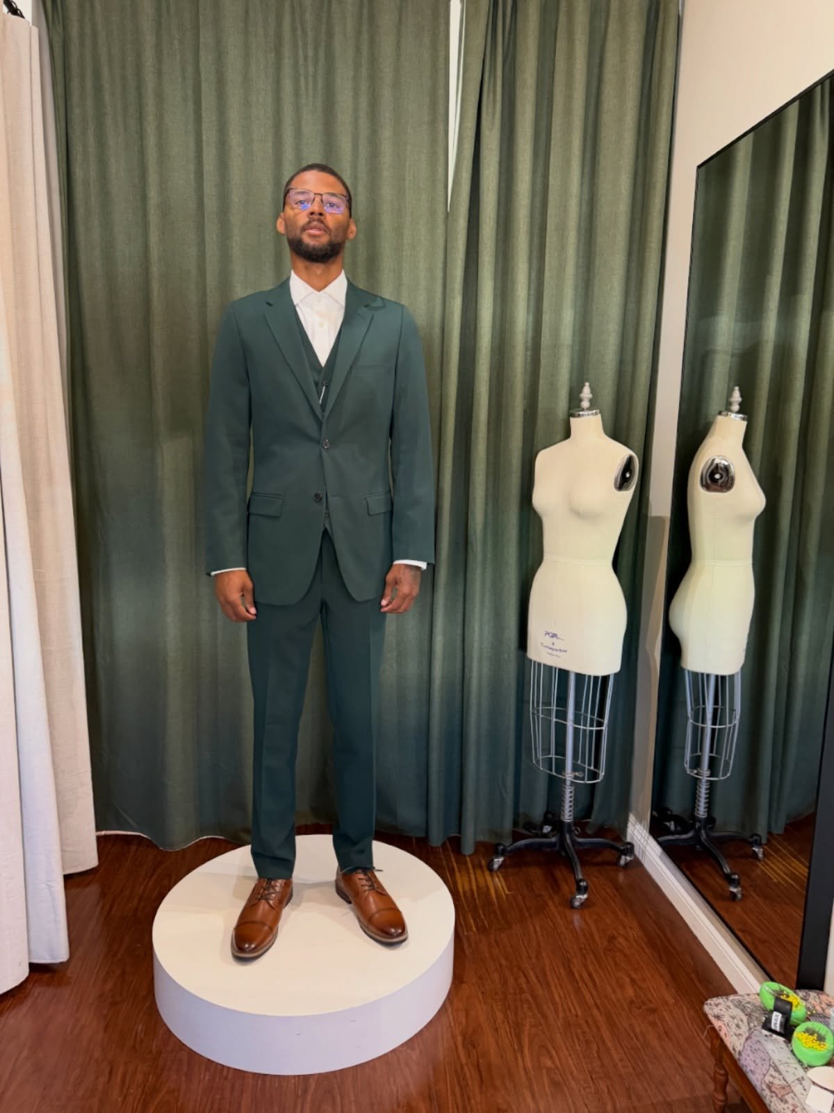 Groomsmen Marshai ✨. Men Suit Alteration 🪡

#mensuit #groomsmen #alteration