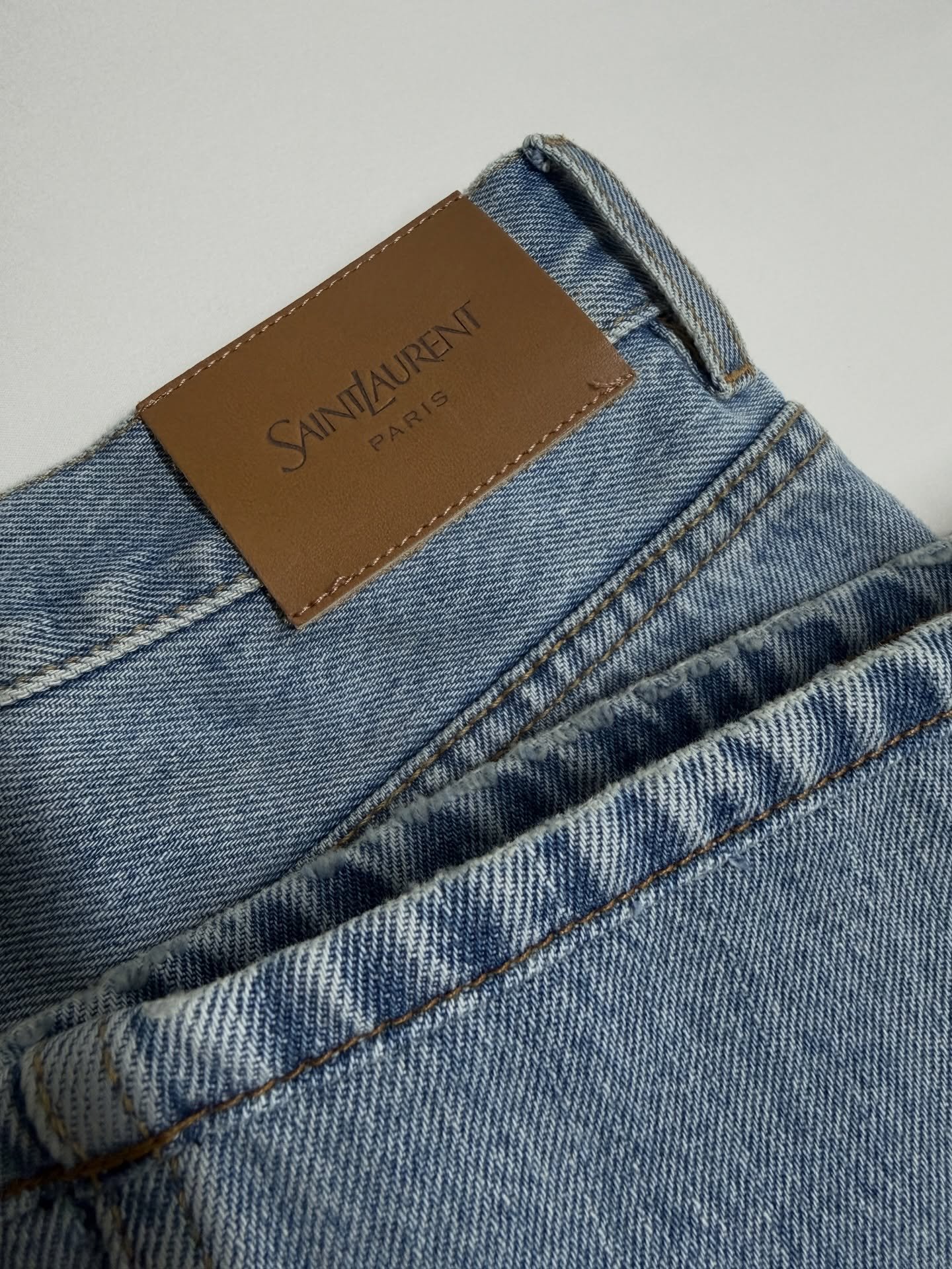 Jeans hem original @ysl ✨🪡 

#ysl #jeans #alterationspecialist #tailor