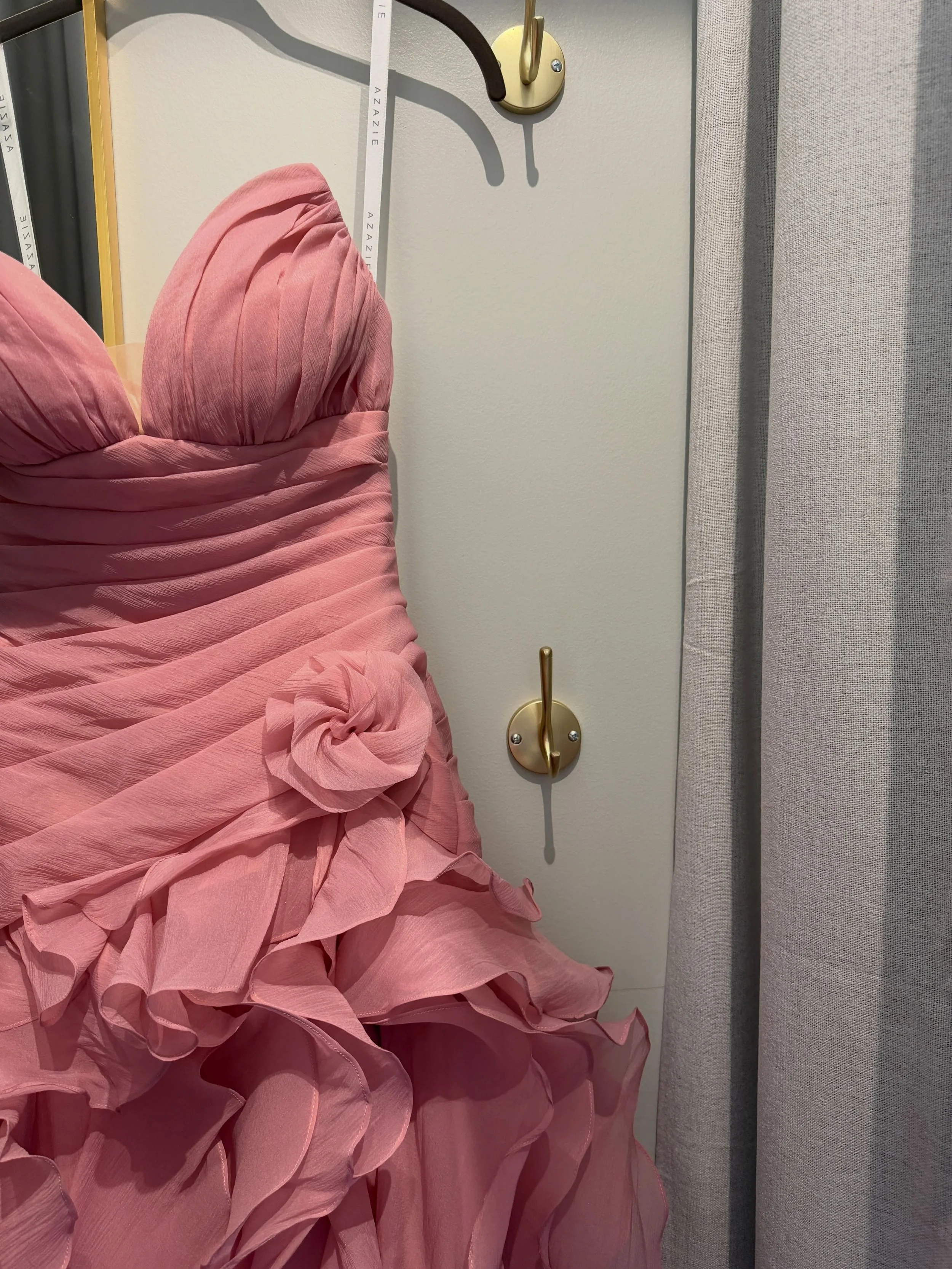 Prom dress @azazieofficial ready this weekend🌸🪡✨

#promdress #pinkdress #azazie