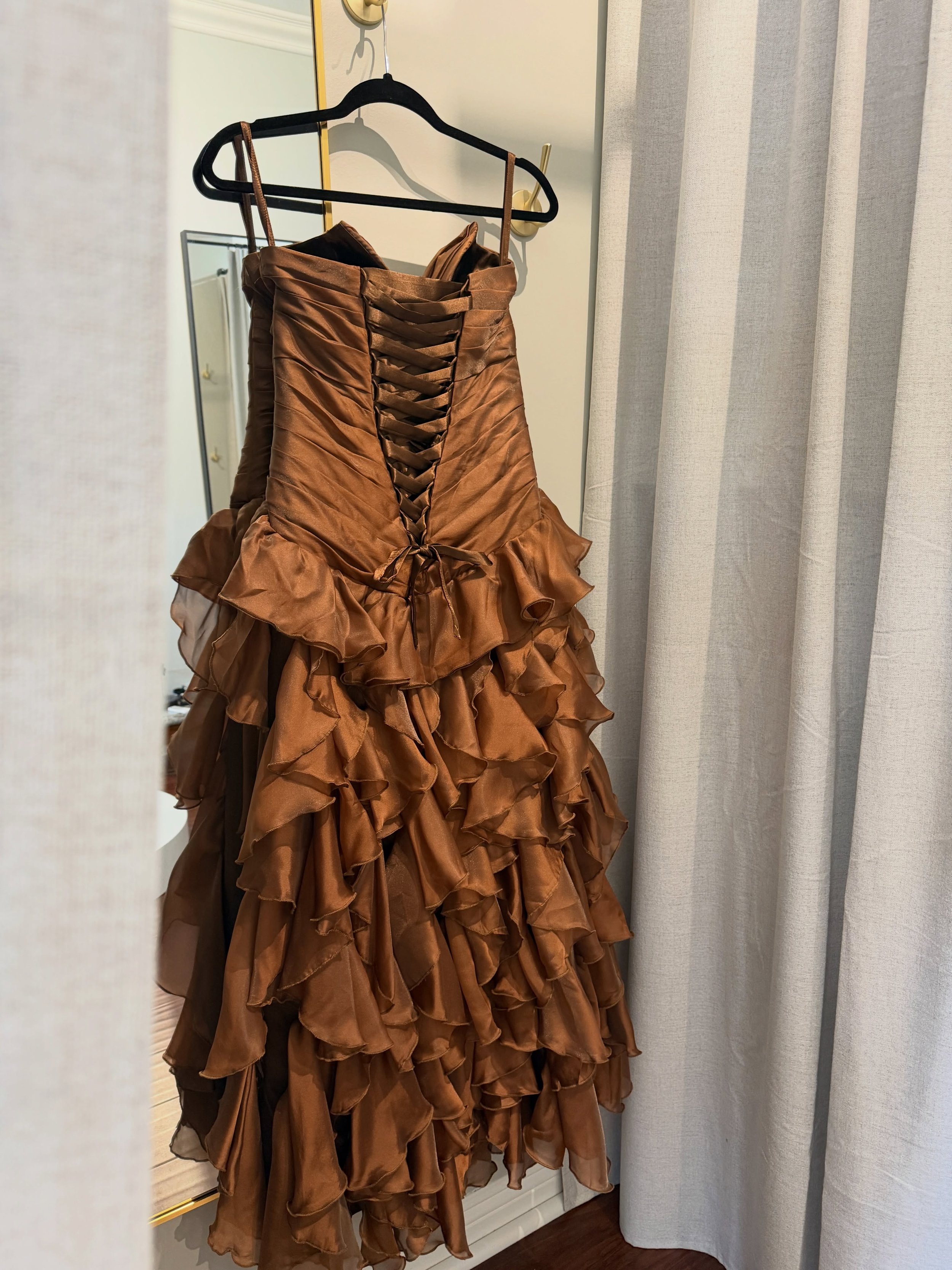 Reconstruct this beautiful gown for Prom✨🤎🪡

#promdress #prom2026 #eveninggown