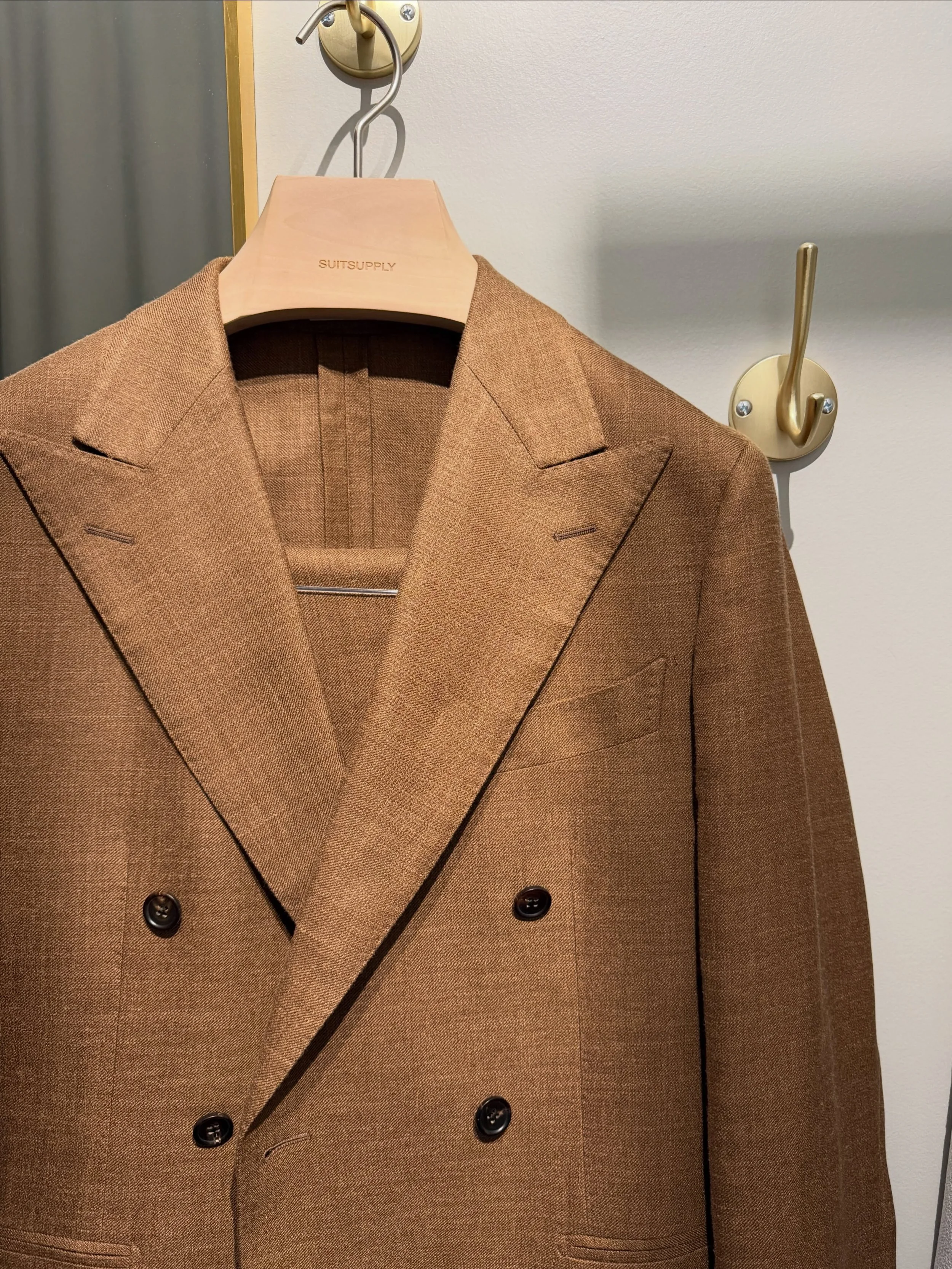 Suit for the groom at a destination wedding 🥂✨🪡

#mensuit #menjacket #weddingsuit