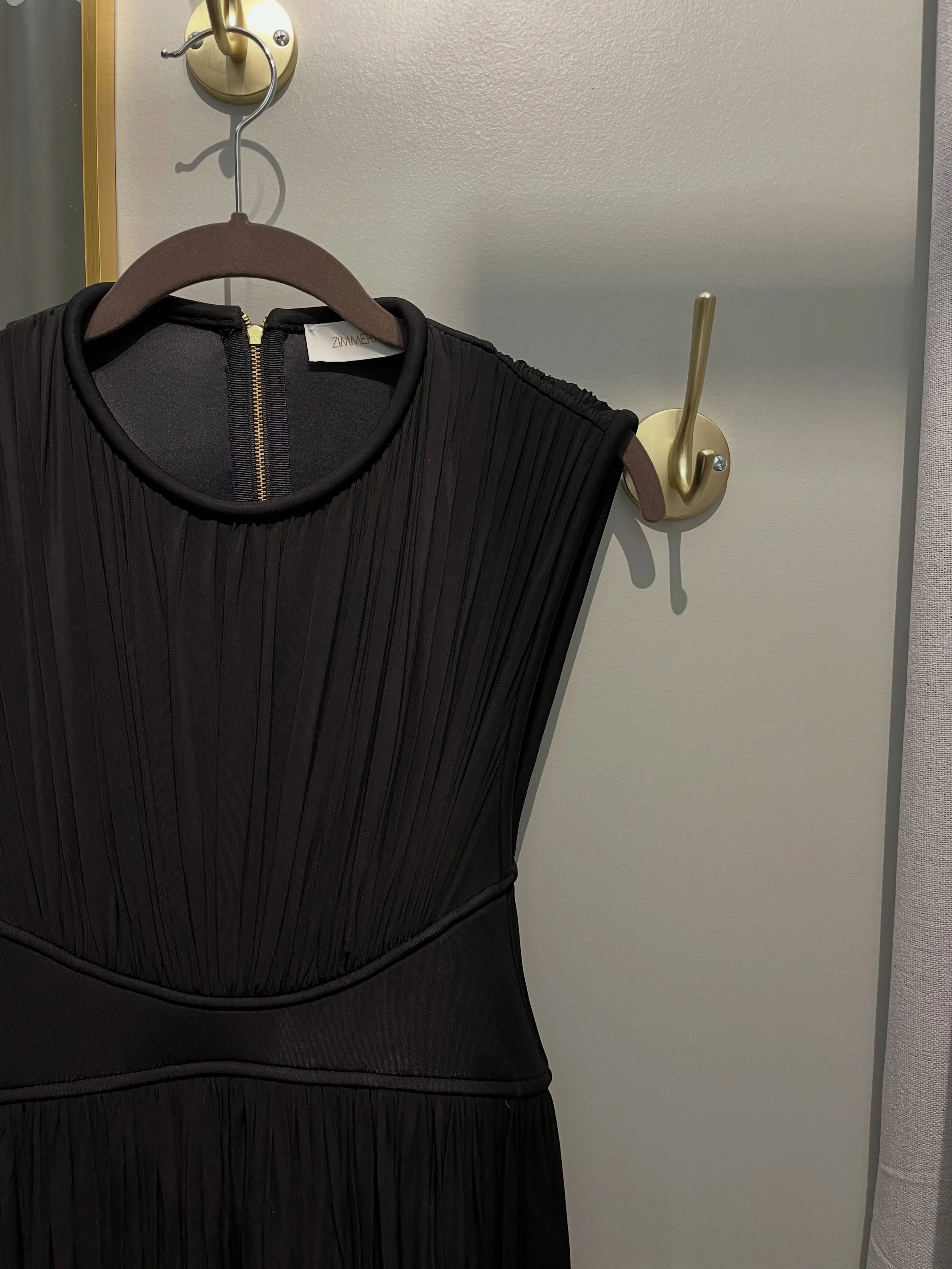Dress alteration @zimmermann 🖤🪡✨

#zimmermann #blackdress #alterationspecialists