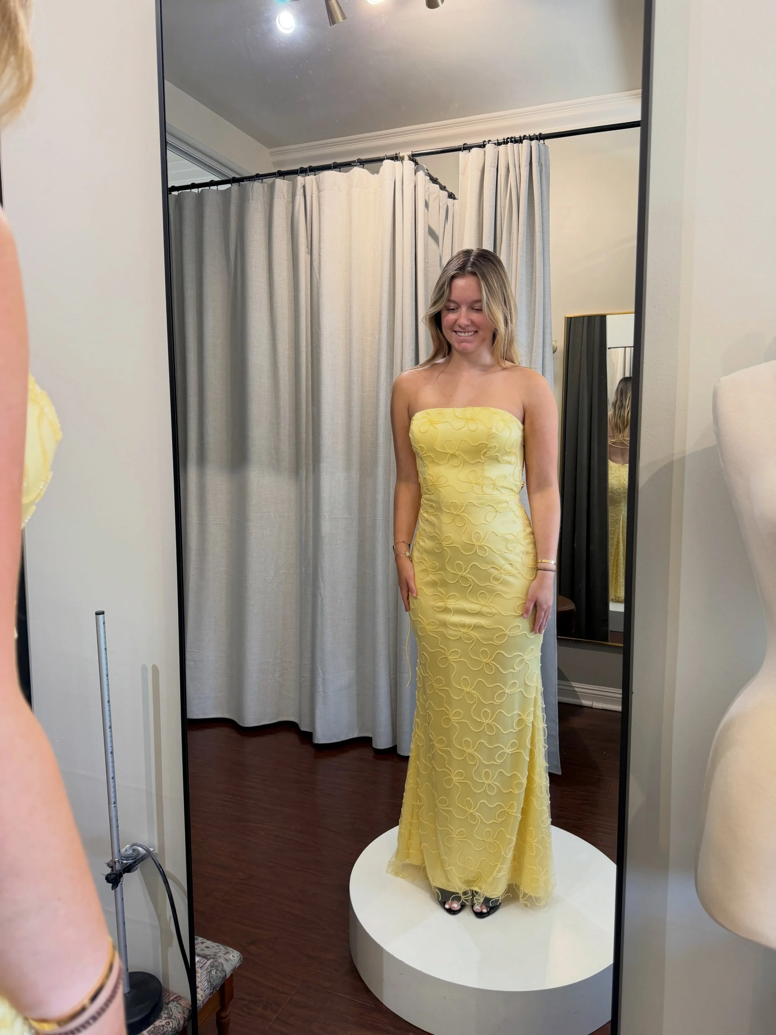 Evening Dress alteration for Kendall attending a wedding✨🪡

#weddingguestdress #eveningdress #neewinalteration