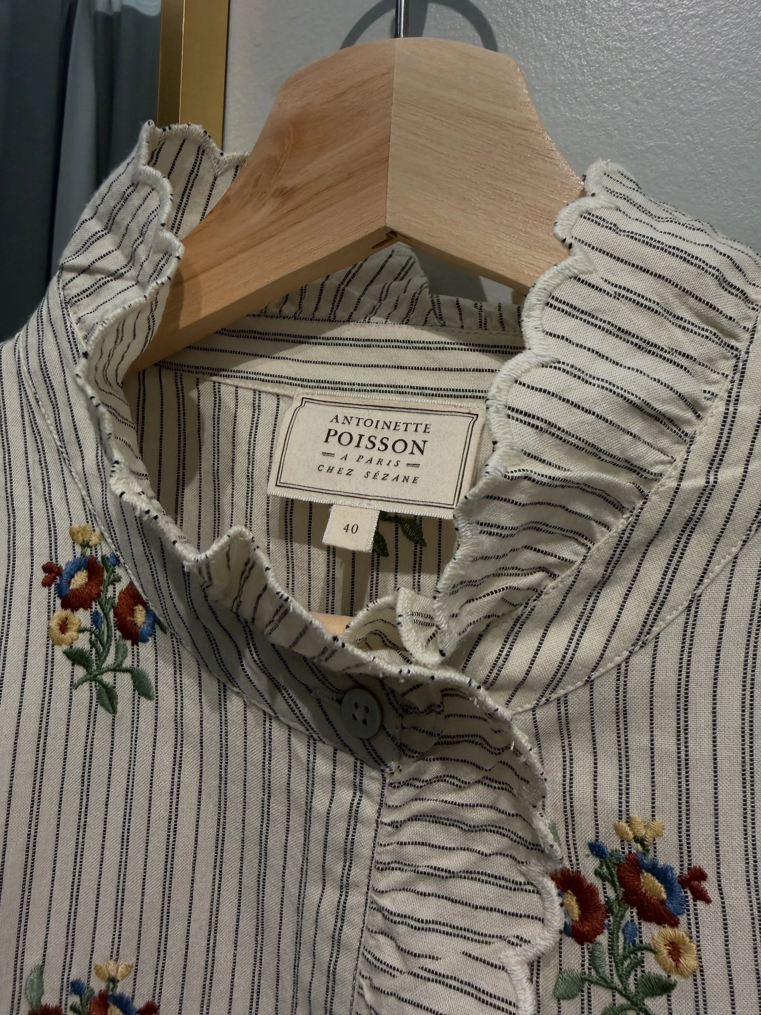 Shirt @sezane shorten sleeves for Marilyn L. 🪡✨

#sezane #paris #neewinalteration
