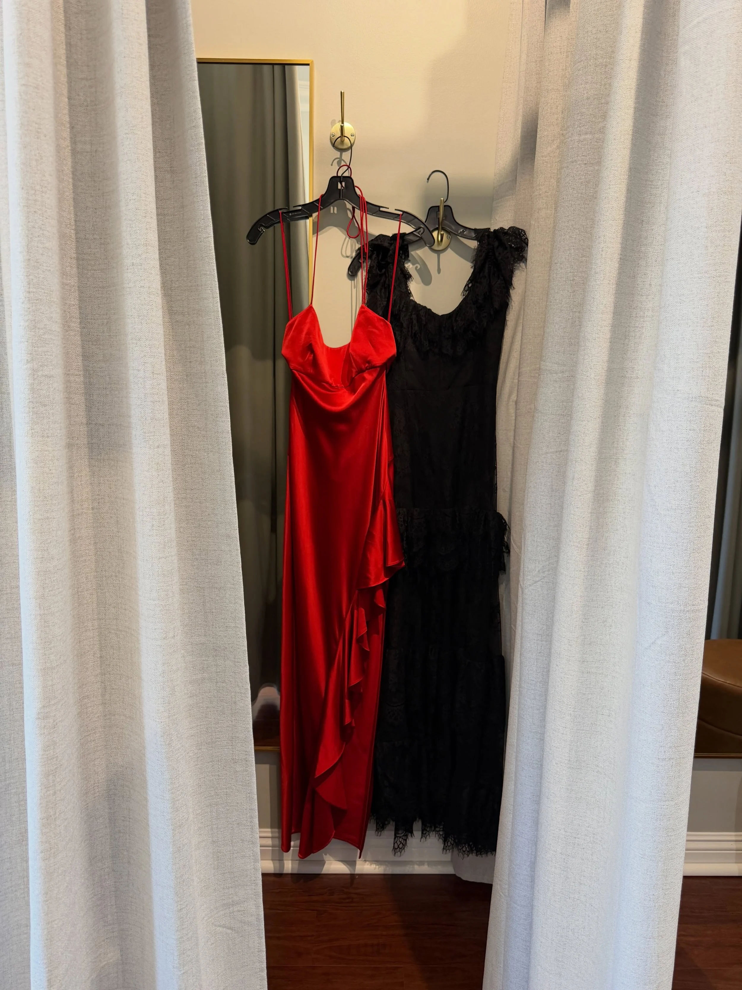 Movie Premiere for Isabella &amp; Olivia C. 🪡✨

#moviepremiere #dresses #galadresses #blackdress #reddress