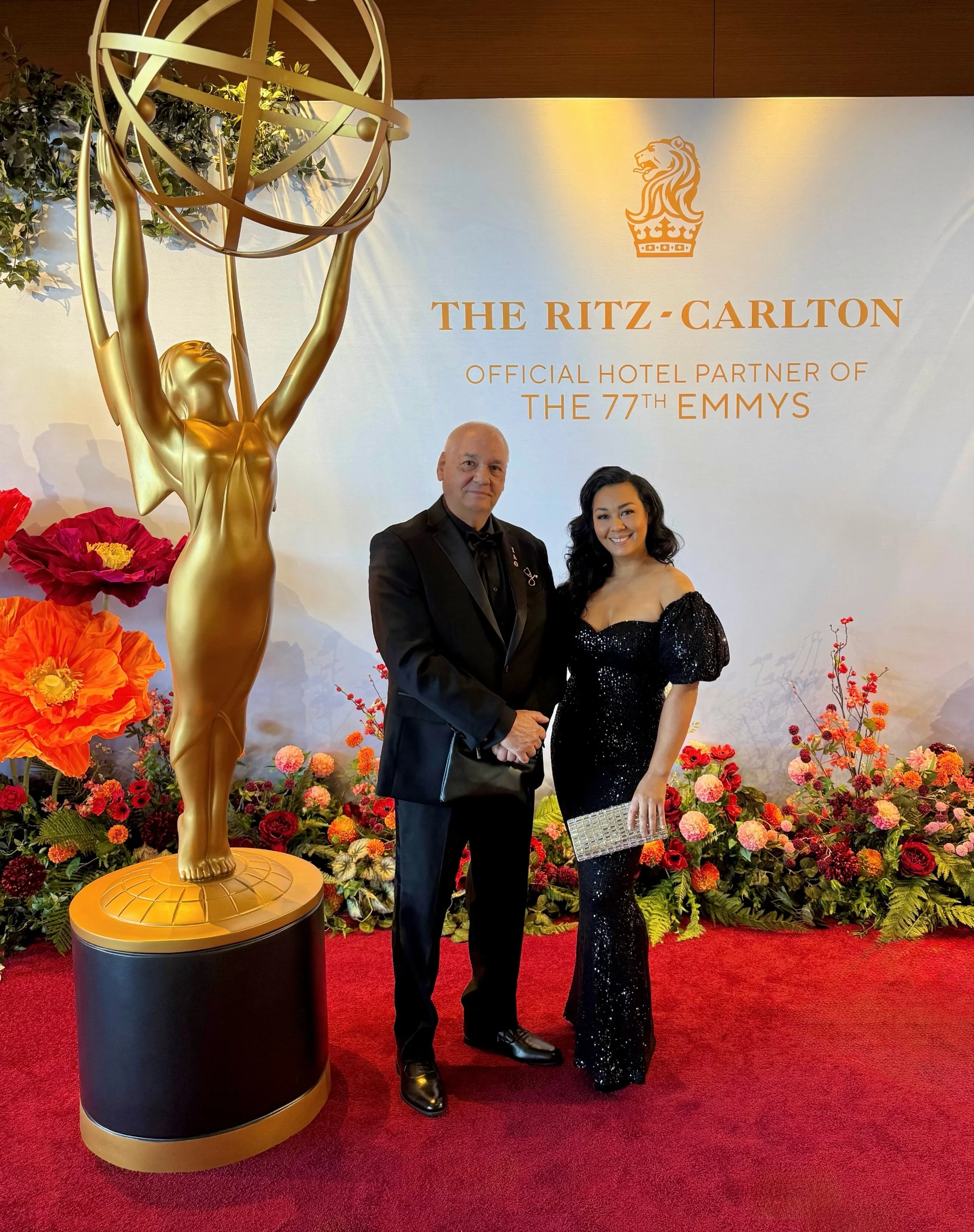 Throwback to 77th Emmy Awards event last year✨. Leesa Simon @leesasimone with her father, Val Simone🪞

The Pitt Season 1 Nomination for Contemporary Non-Prosthetic Makeup.

#emmy #emmyawards #neewinalteration #redcarpet