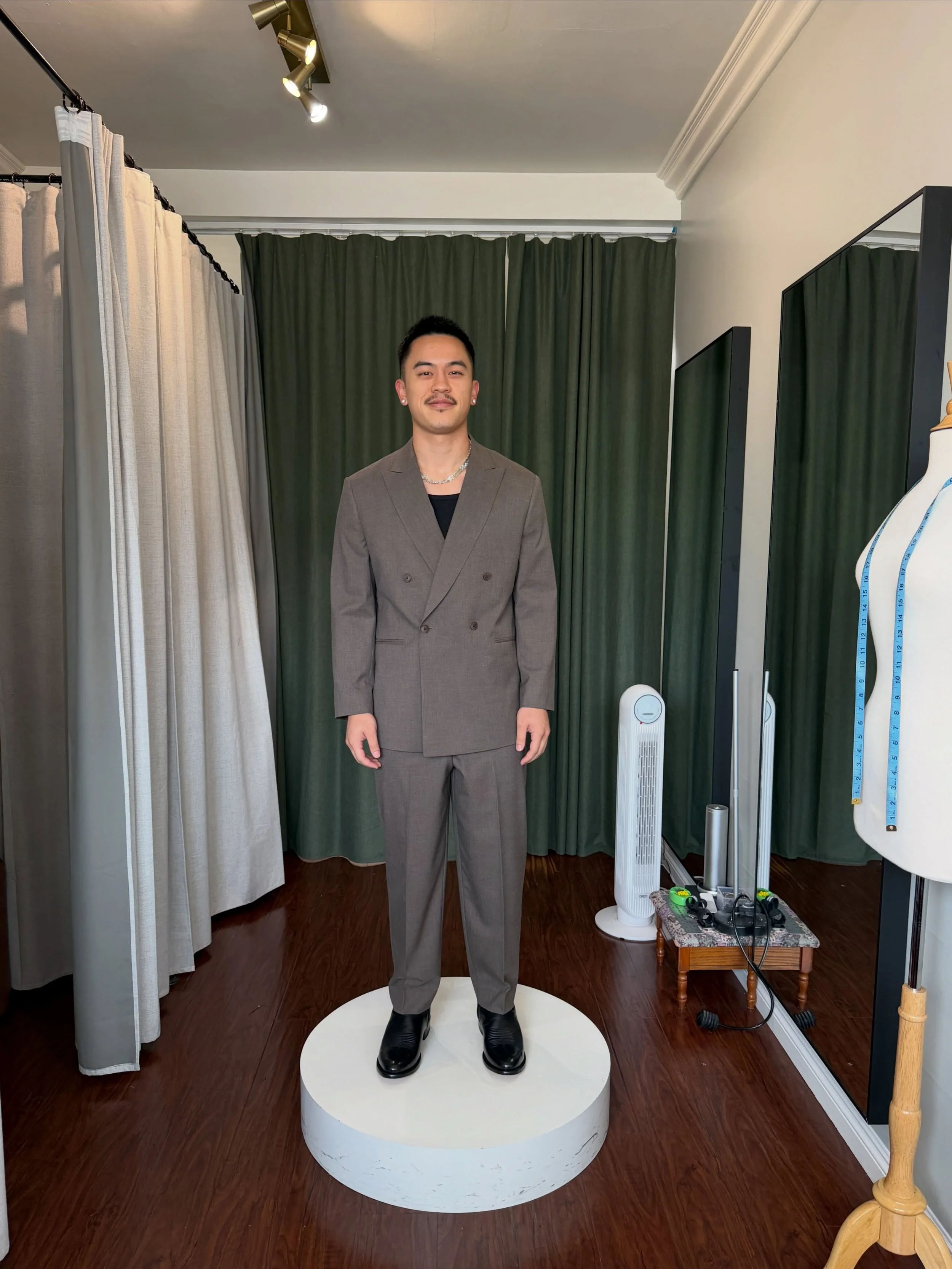 Guest wedding fit check✔️ for Evan C. 🪡✨

#mensuit #menstyle #fitting