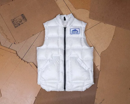 Kluane Hunter Vest with square baffles
