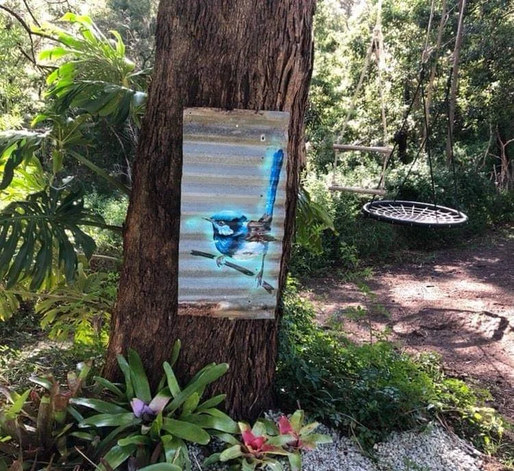 Single Blue Wren – Corrugated Iron Art (Medium)