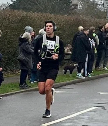 First 10k back after Achilles tendonitis with a 50 minute result. Excited for the next race and HYROX in May. Don&rsquo;t let your injuries define you or your goals❤️😃