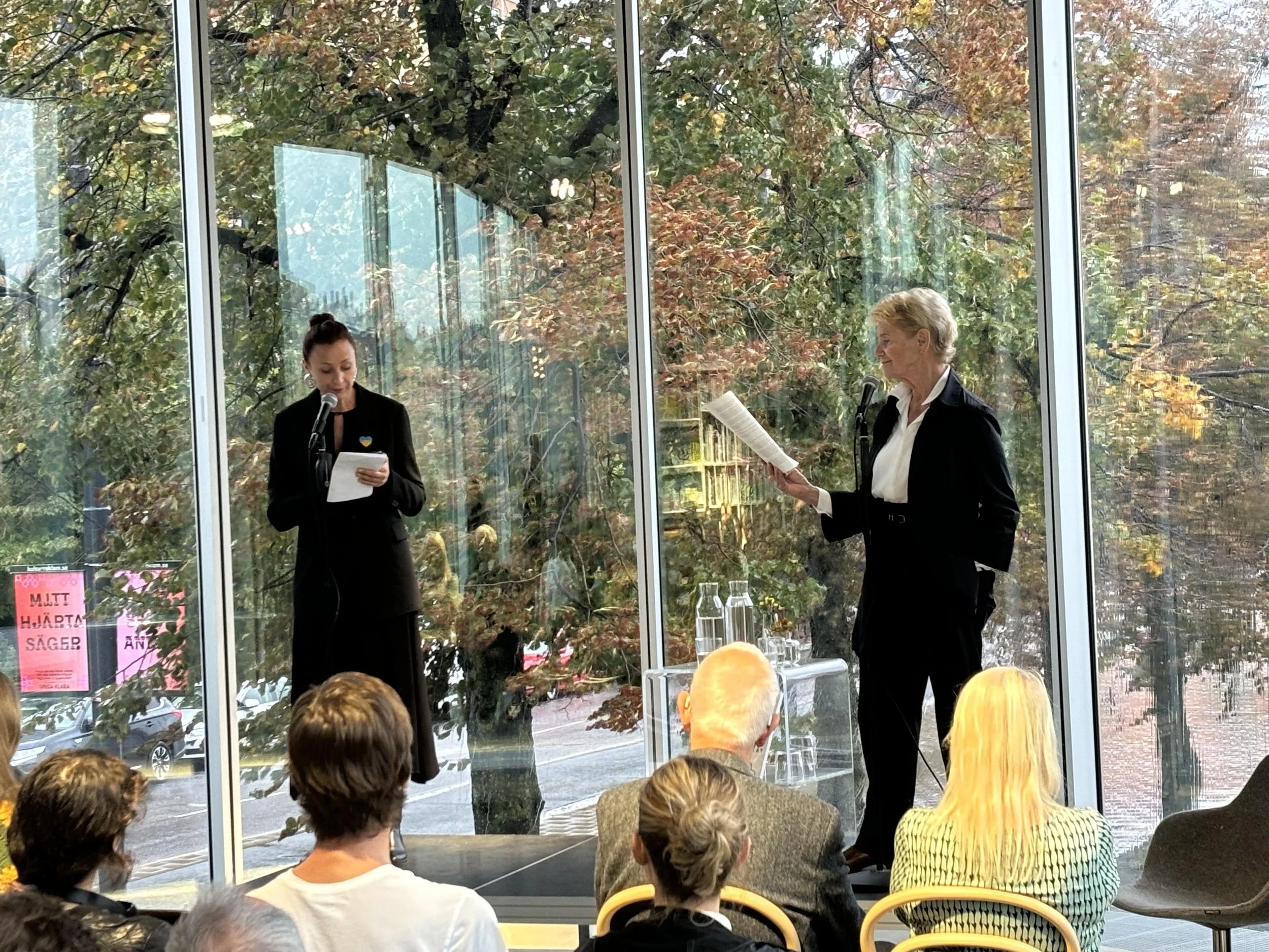 ”Krigstid lämpar sig för poesi.” En kväll med ukrainsk kultur och motståndskraft på Bonniers Konsthall