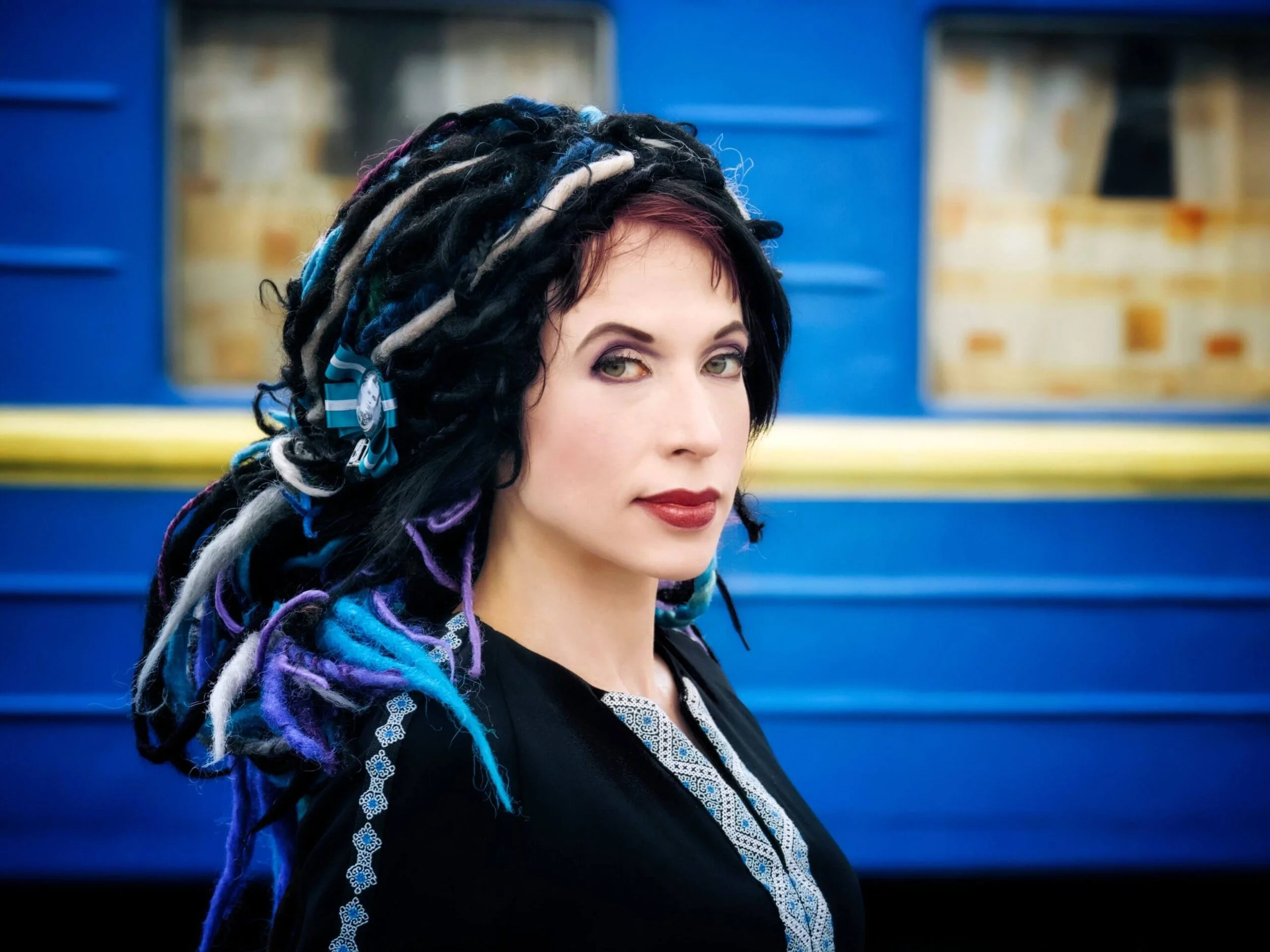 Kriget i Ukraina i fokus – Sofi Oksanen på Umeå internationella litteraturfestival