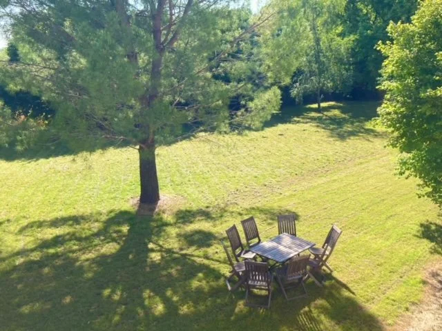 Backyard view with seating.jpg