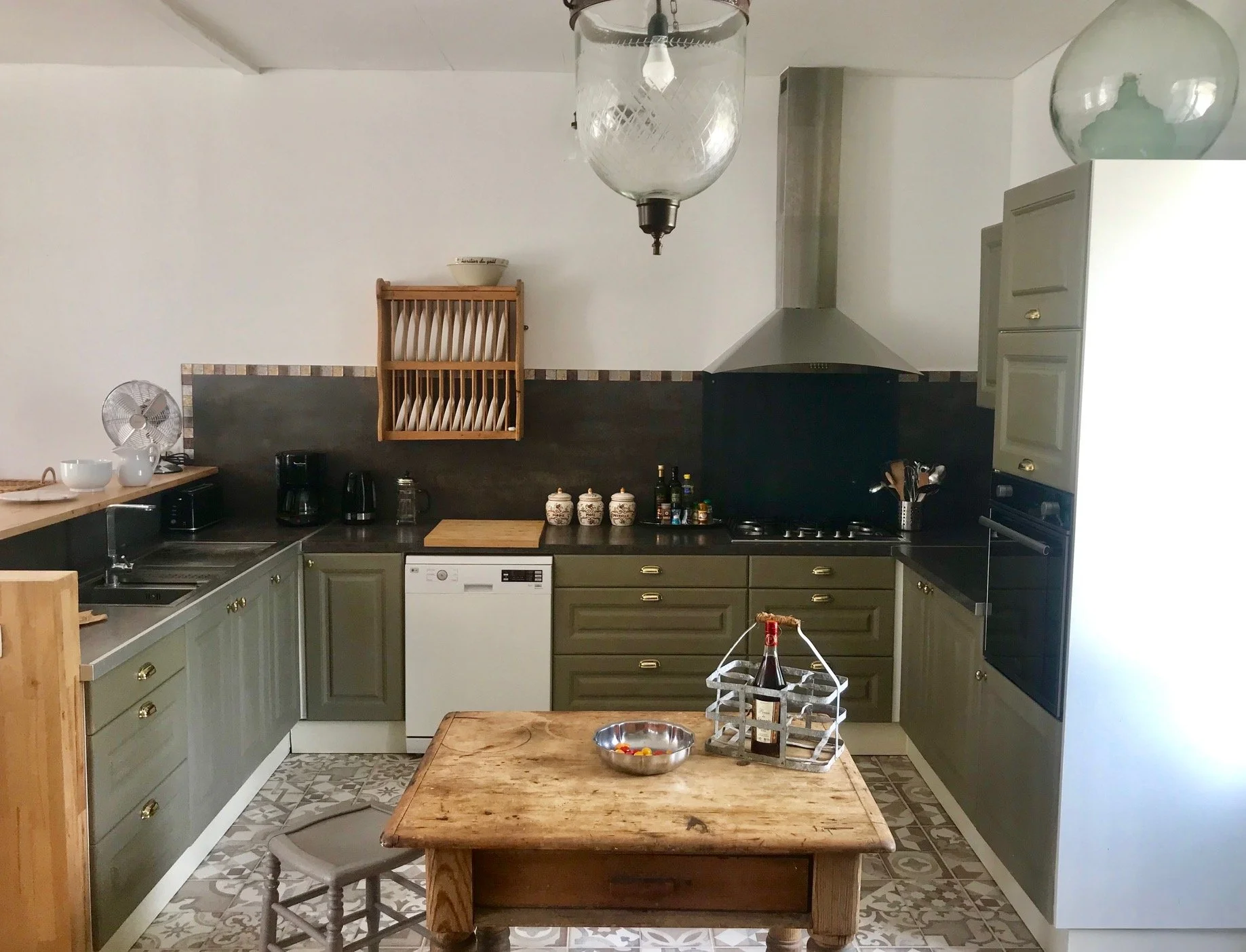 Genac Kitchen Horz.JPG