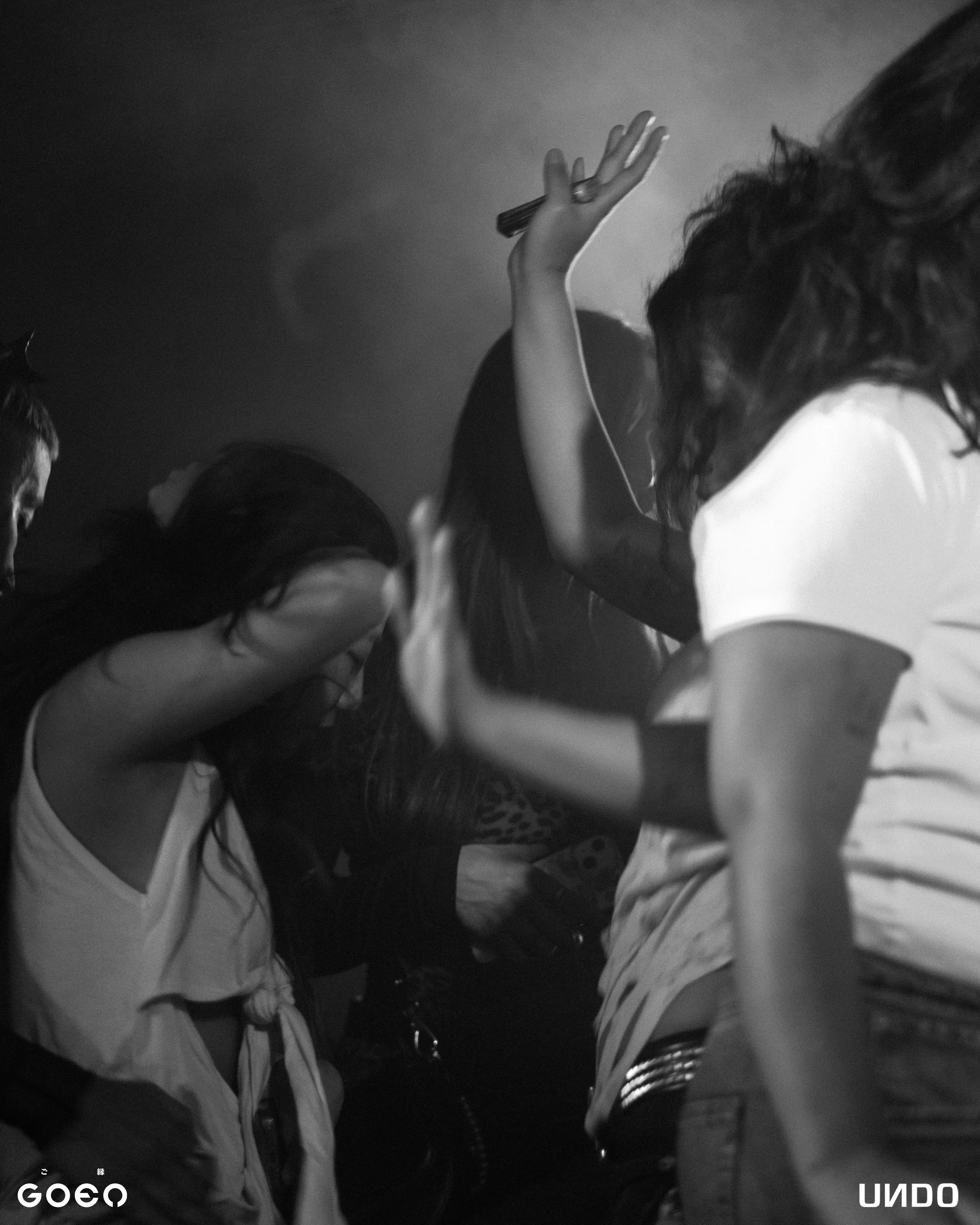 Copy of vertical5.jpg