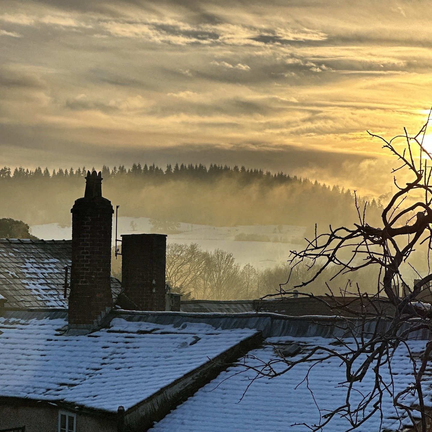 The view from our Ruthin Hideaway 😍 who doesn&rsquo;t love a bit of snow ❄️🫣

#northwales #escape #holiday #staycation