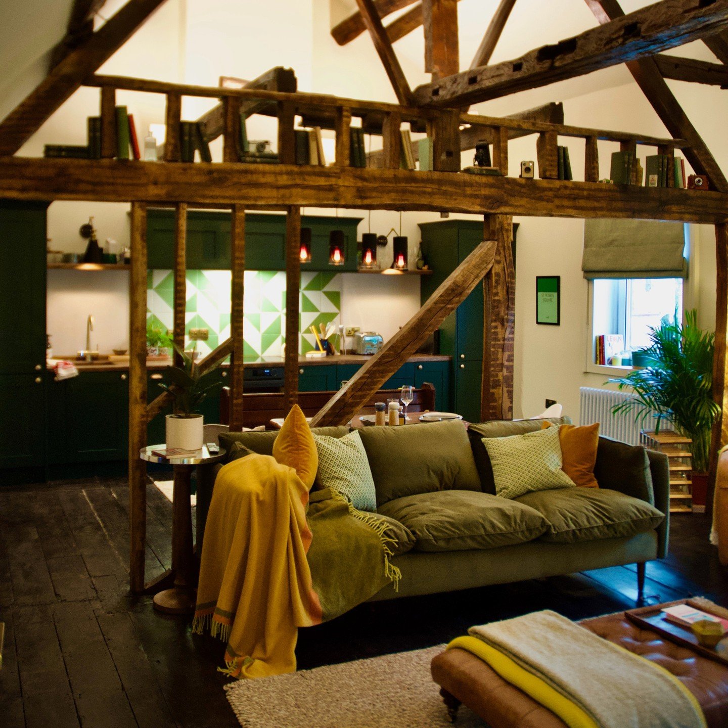 🏡 Home is where the heart is, and our heart is in North Wales! 🏔️✨ Come experience the magic of Oliver Bell Rentals - your cosy sanctuary amidst nature's breathtaking beauty. Get ready to launch into unforgettable escapades from the comfort of our 