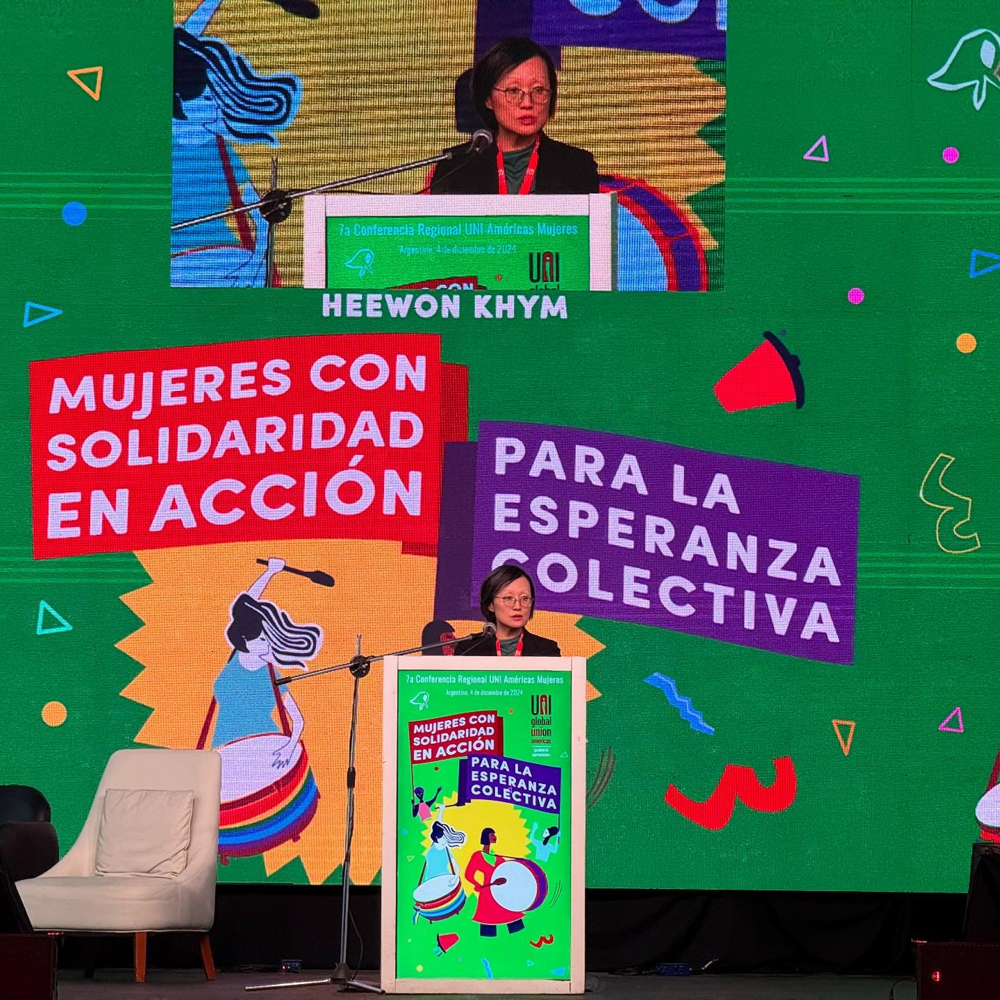 RWDSU Global Strategies Director HeeWon Khym introduces a motion, which is a foundational value of the RWDSU @uni.americas #SolidaridadEnAccion &mdash; Building inclusive, diverse and representative unions. @uniglobalunion