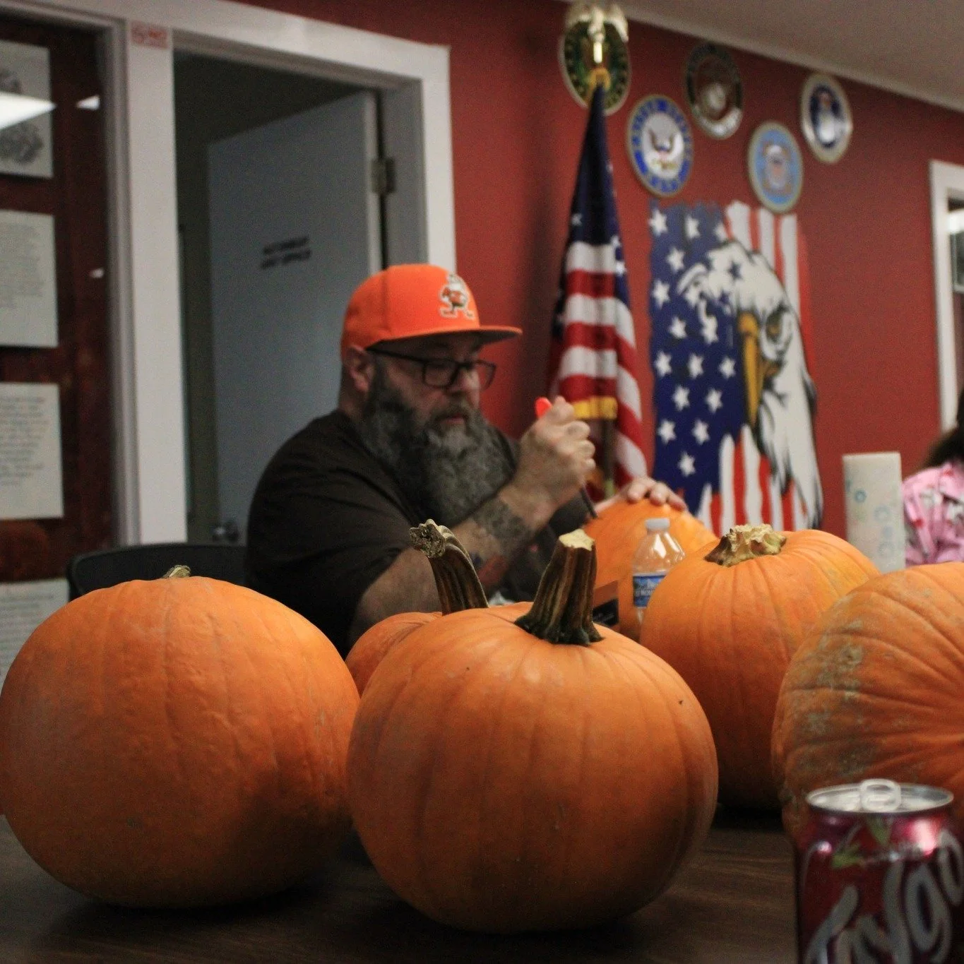 🎃 Solidarity is sweet, and so is a little spooky season fun! 🎃

Our members at RWDSU Local 379 brought their families together this weekend for a pumpkin carving event to celebrate fall. Whether on the shop floor or out in our communities, events l