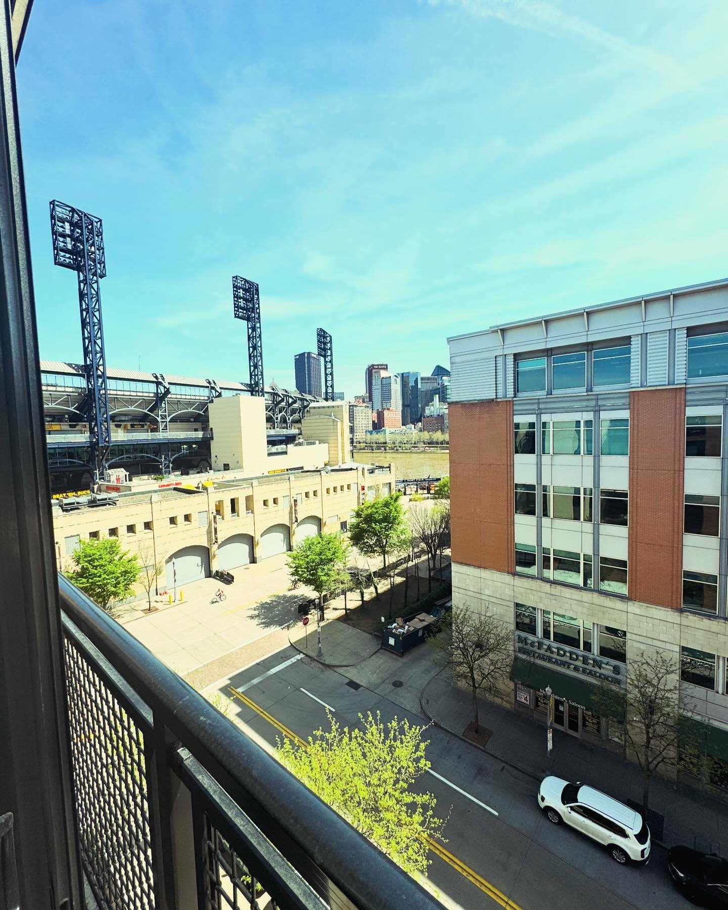 Which view do you prefer? All apartments are available schedule a tour with us today! #northshoreflatspgh #crre #pittsburghliving #northshorepgh