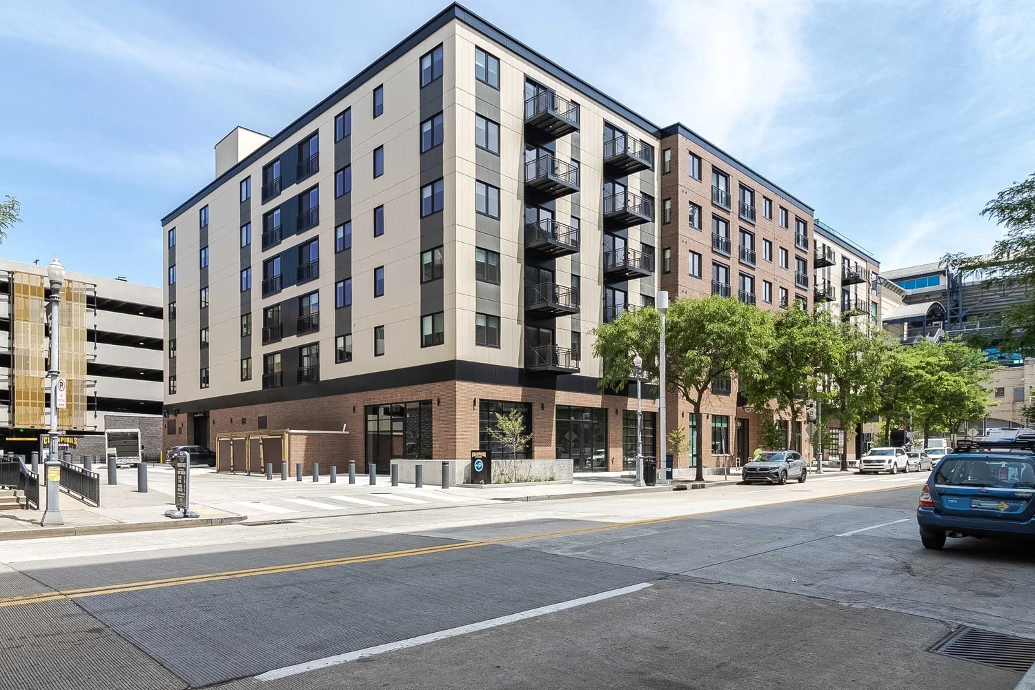 Picture of Squirrel Hill North Pittsburgh Luxury Apartments For Rent