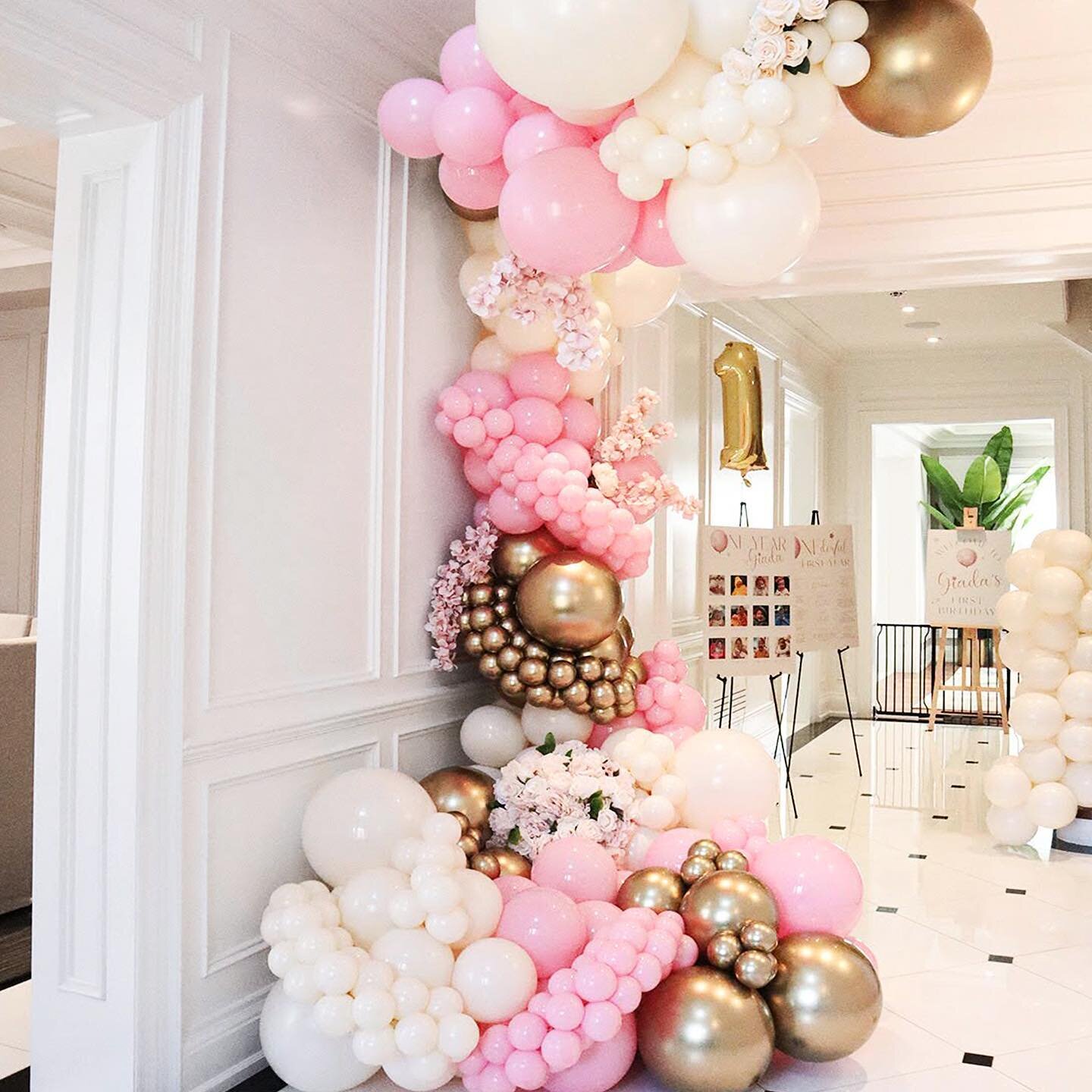 A glimpse of our ONEderful✨ Birthday creations! What theme would you wish for at your next event? 

#wewerethere #twinkletwinklelittlestar #firstbirthday #firstbirthdayinspo #ballooncluster #customballoons #balloondecor #balloongarland #pinkballoons 