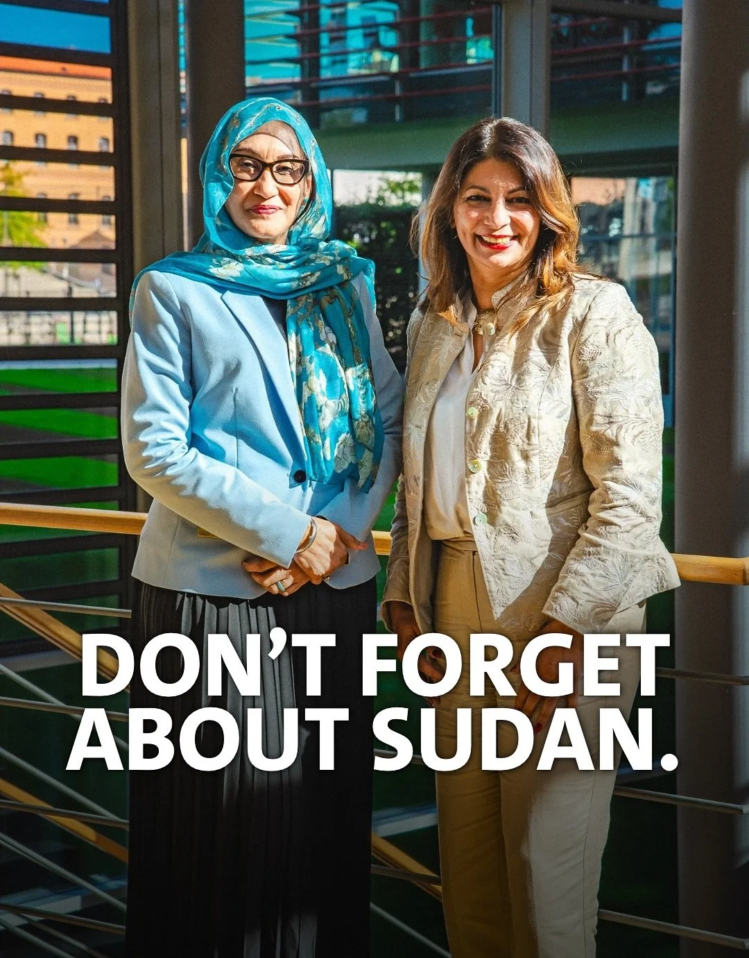 Don&rsquo;t forget about Sudan.
W&auml;hrend die Welt auf andere Krisen blickt, droht der Sudan in Vergessenheit zu geraten &ndash; obwohl dort die gr&ouml;&szlig;te humanit&auml;re Katastrophe unserer Zeit stattfindet. Millionen Menschen sind auf de
