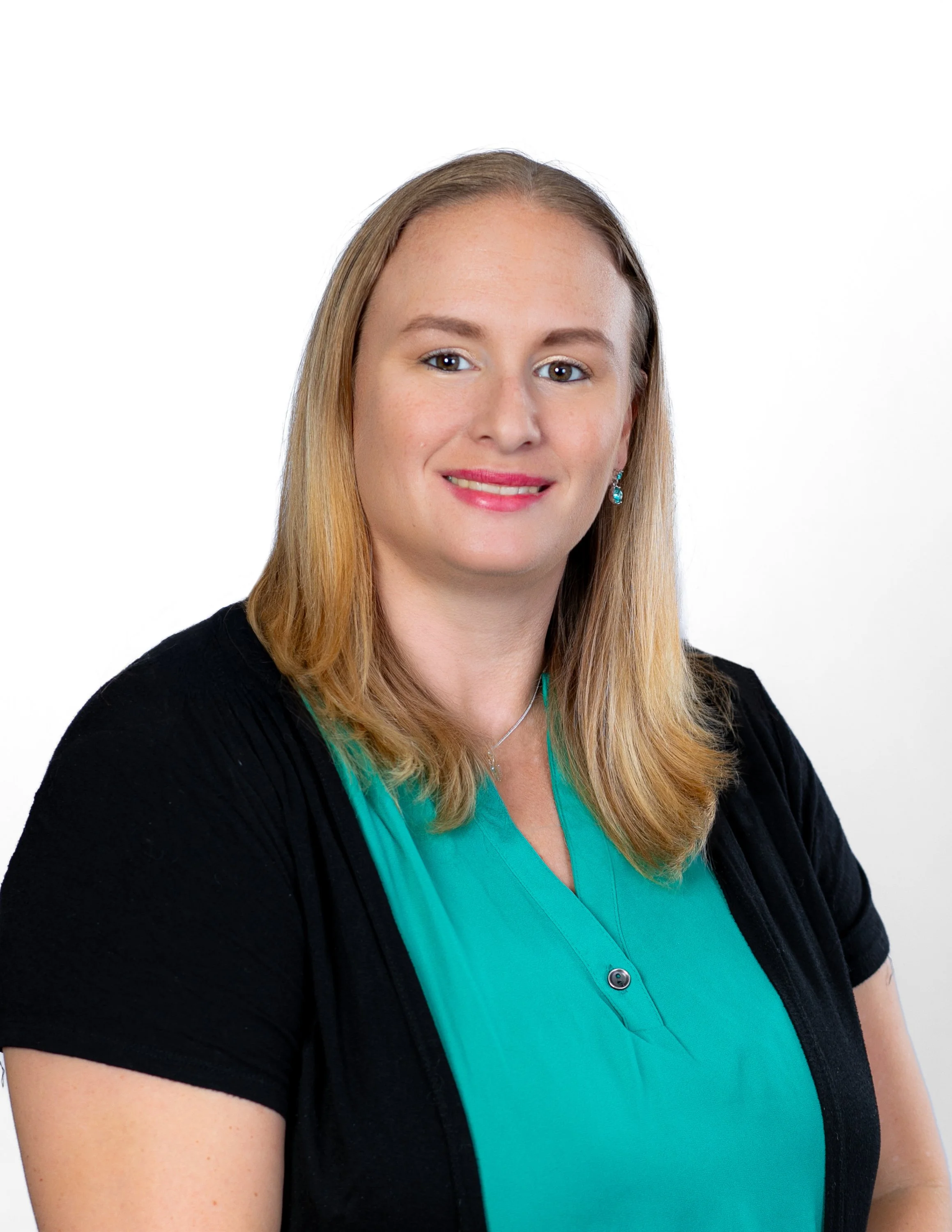 emerging-professionals-network-headshot-teal-top-black-short-sleeve.jpg