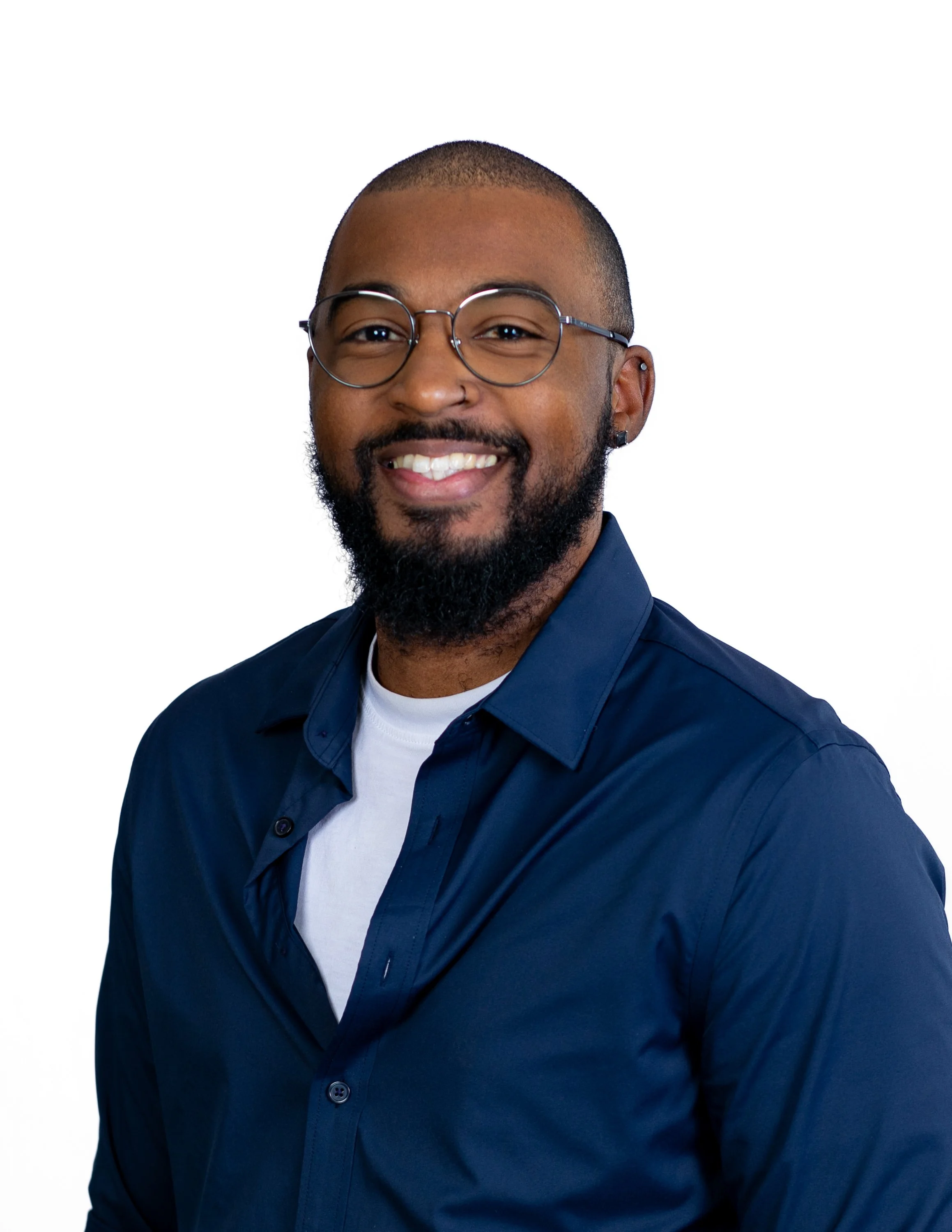 emerging-professionals-network-headshot-dark-blue-collar-shirt.jpg