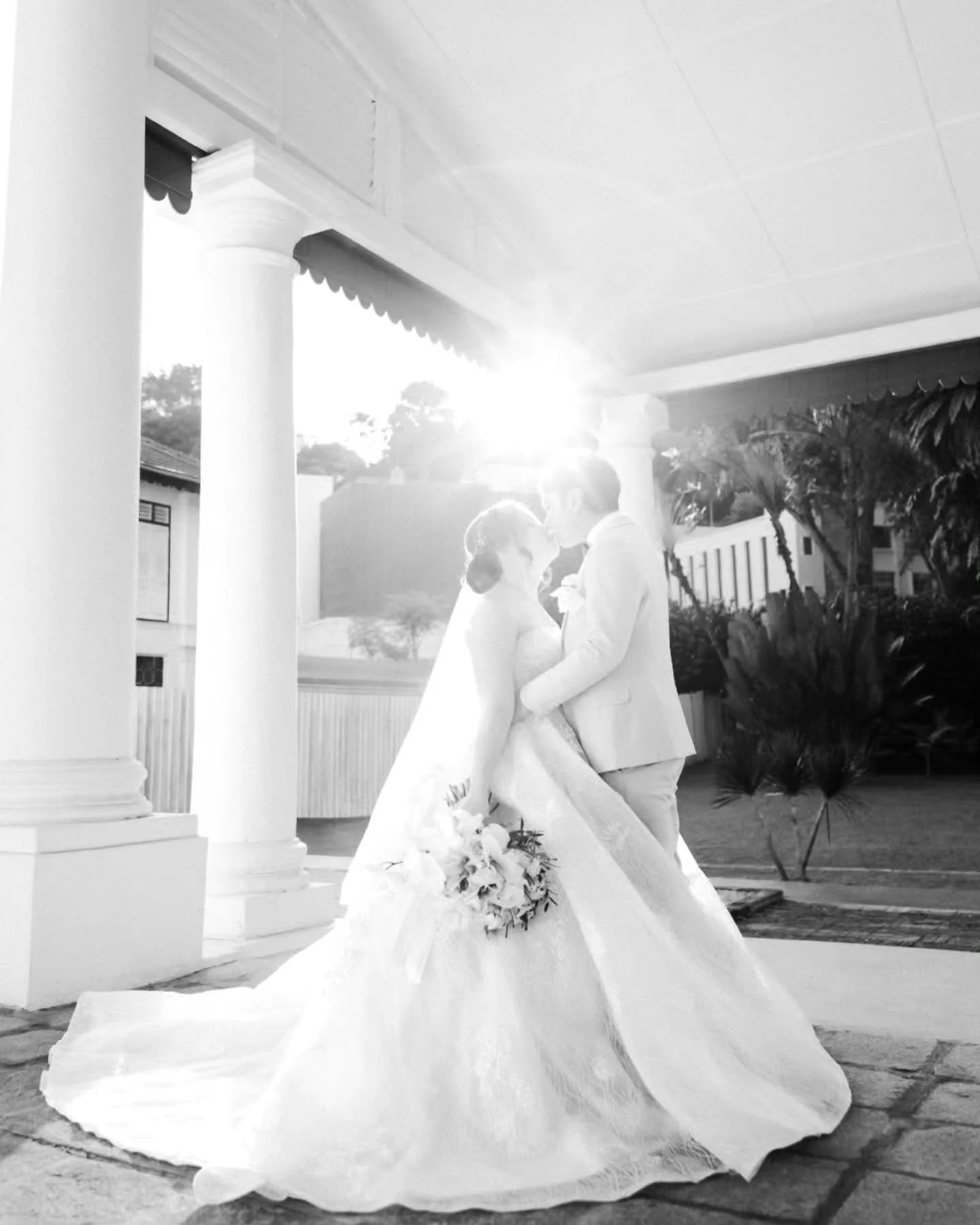 Z + A Wedding
Always passing by this church but little do I know, I'll be capturing a special union of my secondary school mate. 10-20 carousel is not enough to show the beauty of that day.
A reel or 2 might do though, so wait out for that 🤭

Come e