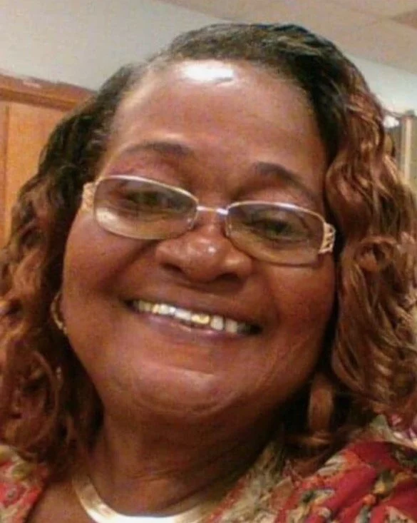 Lenora Headshot.JPEG