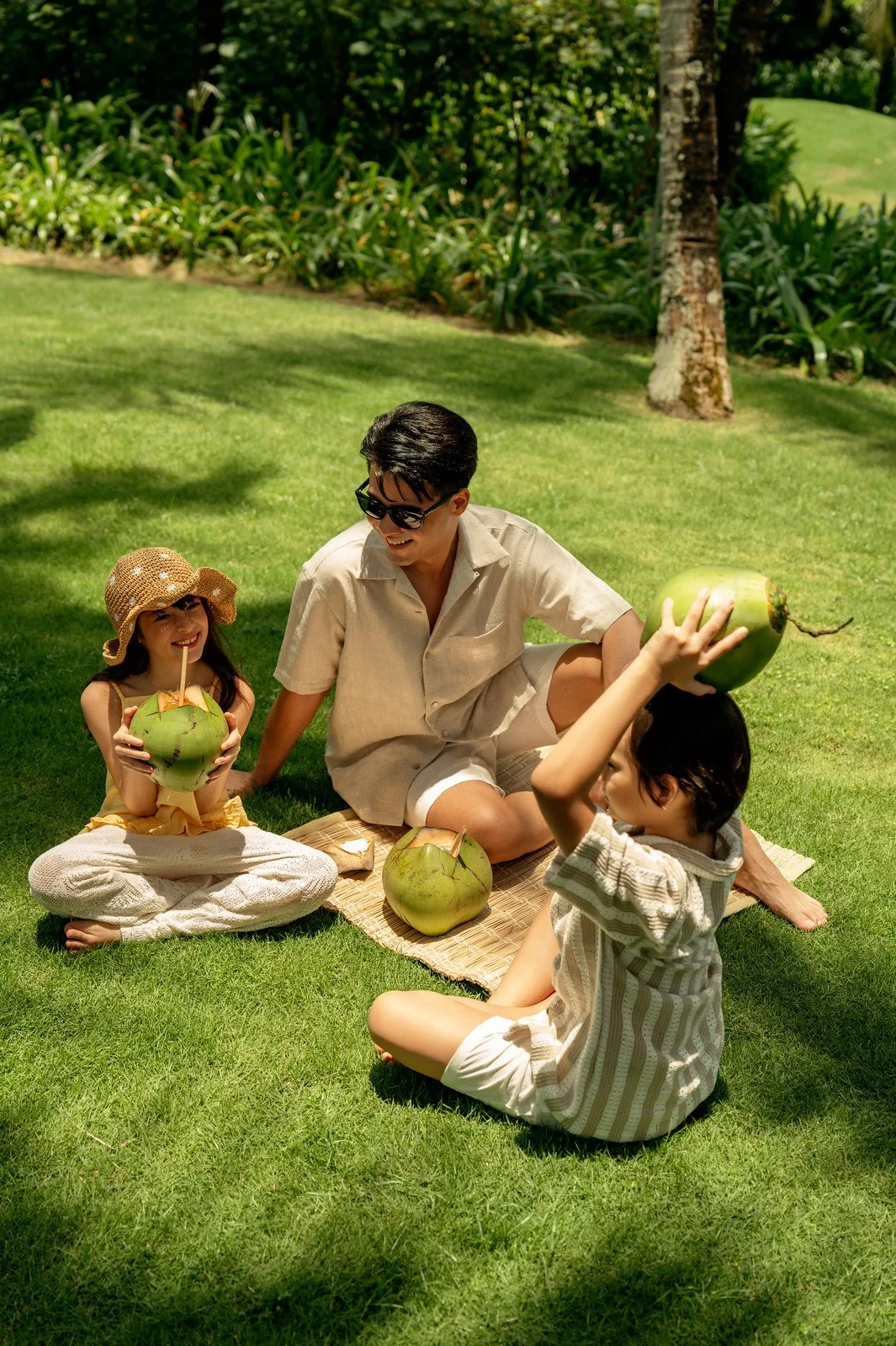 four-seasons-nam-hai-garden-picnic.jpg
