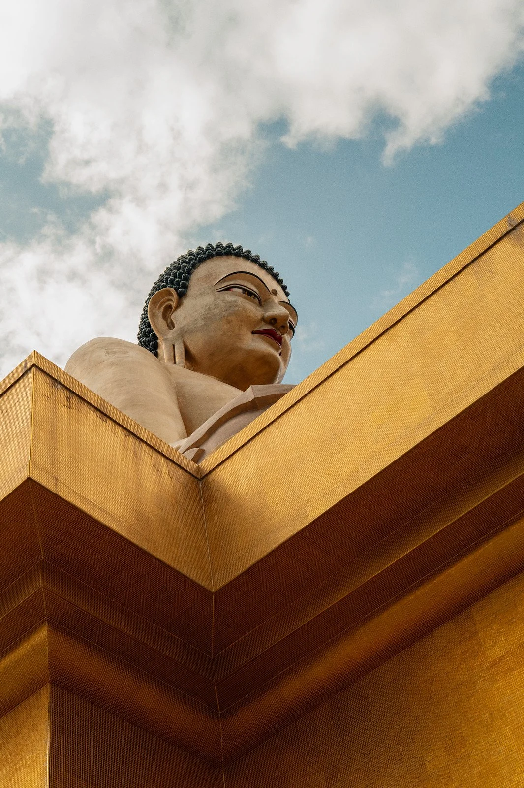 bhutan-buddha-dordenma-golden-temple.jpg
