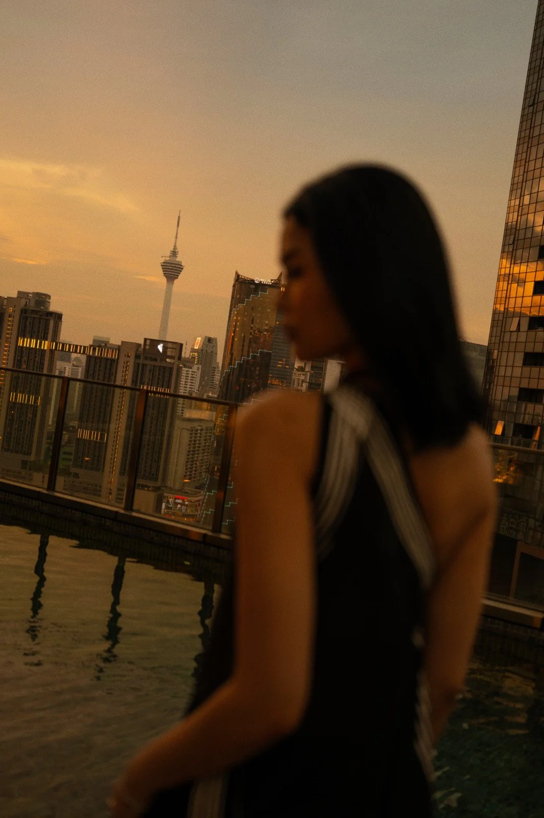 destinasian-kimpton-naluria-kuala-lumpur-rooftop-pool-sunset.jpg