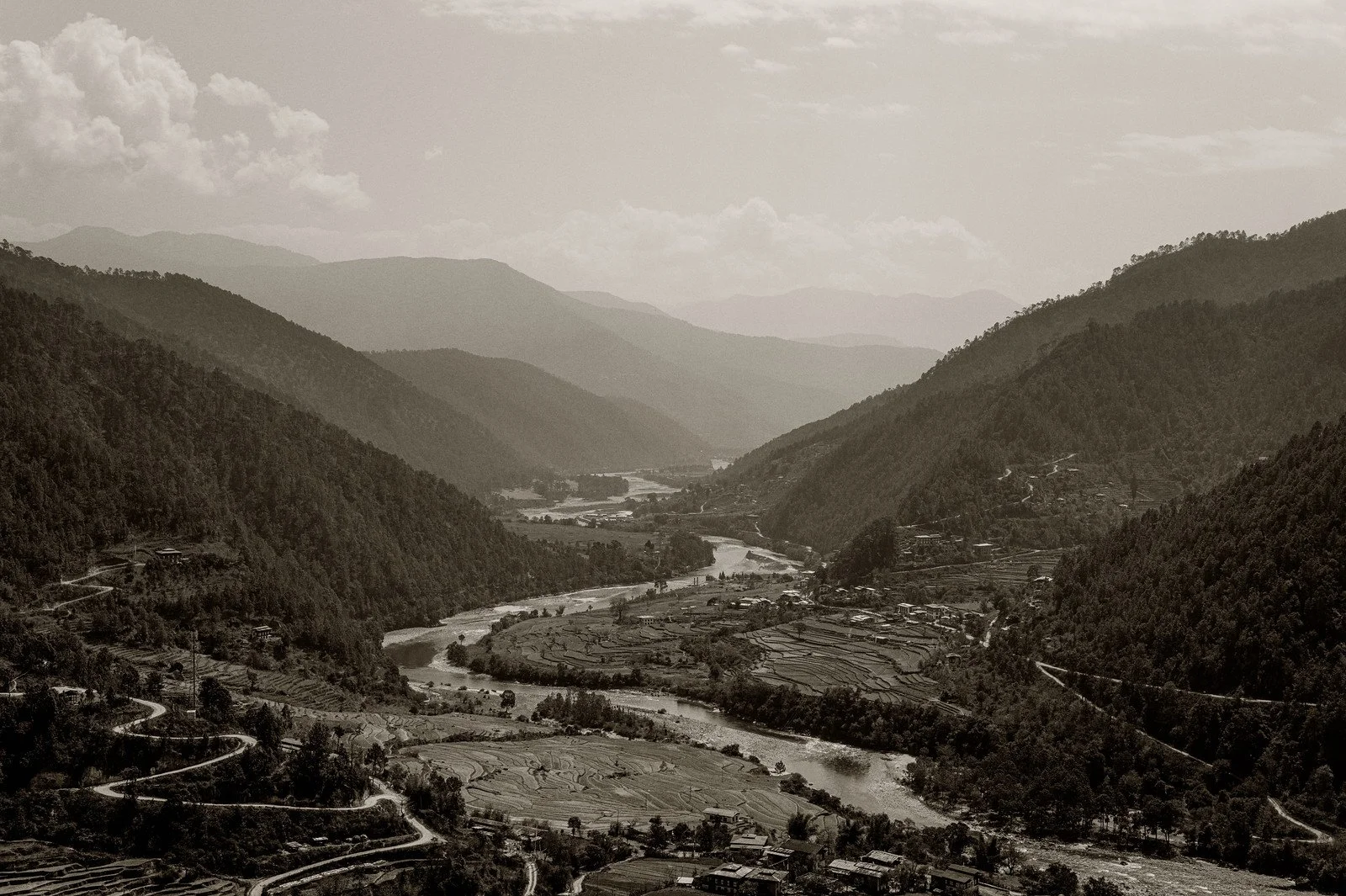 bhutan-punakha-valley-landscape.jpg