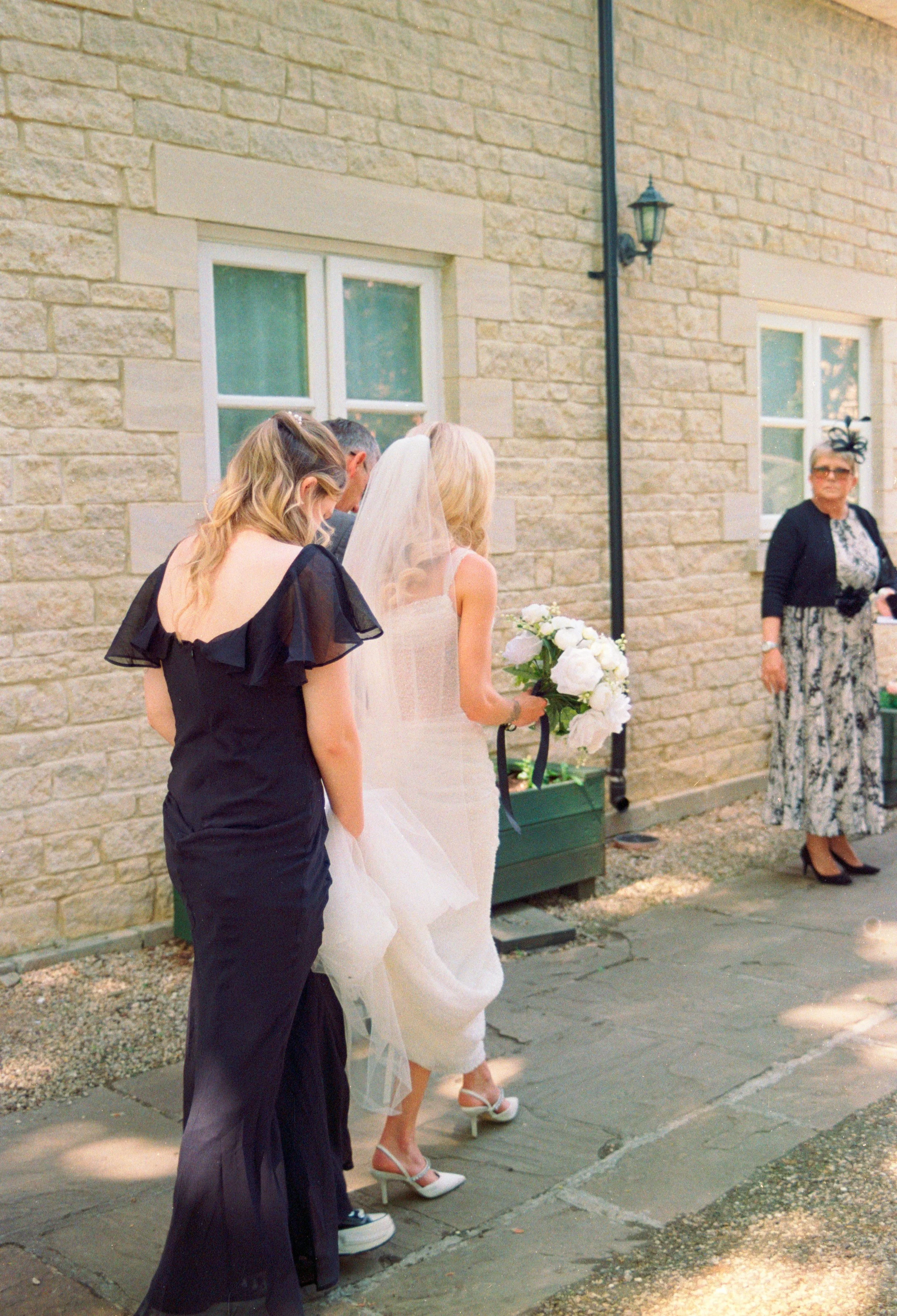 35mm portfolio wedding 14.jpg