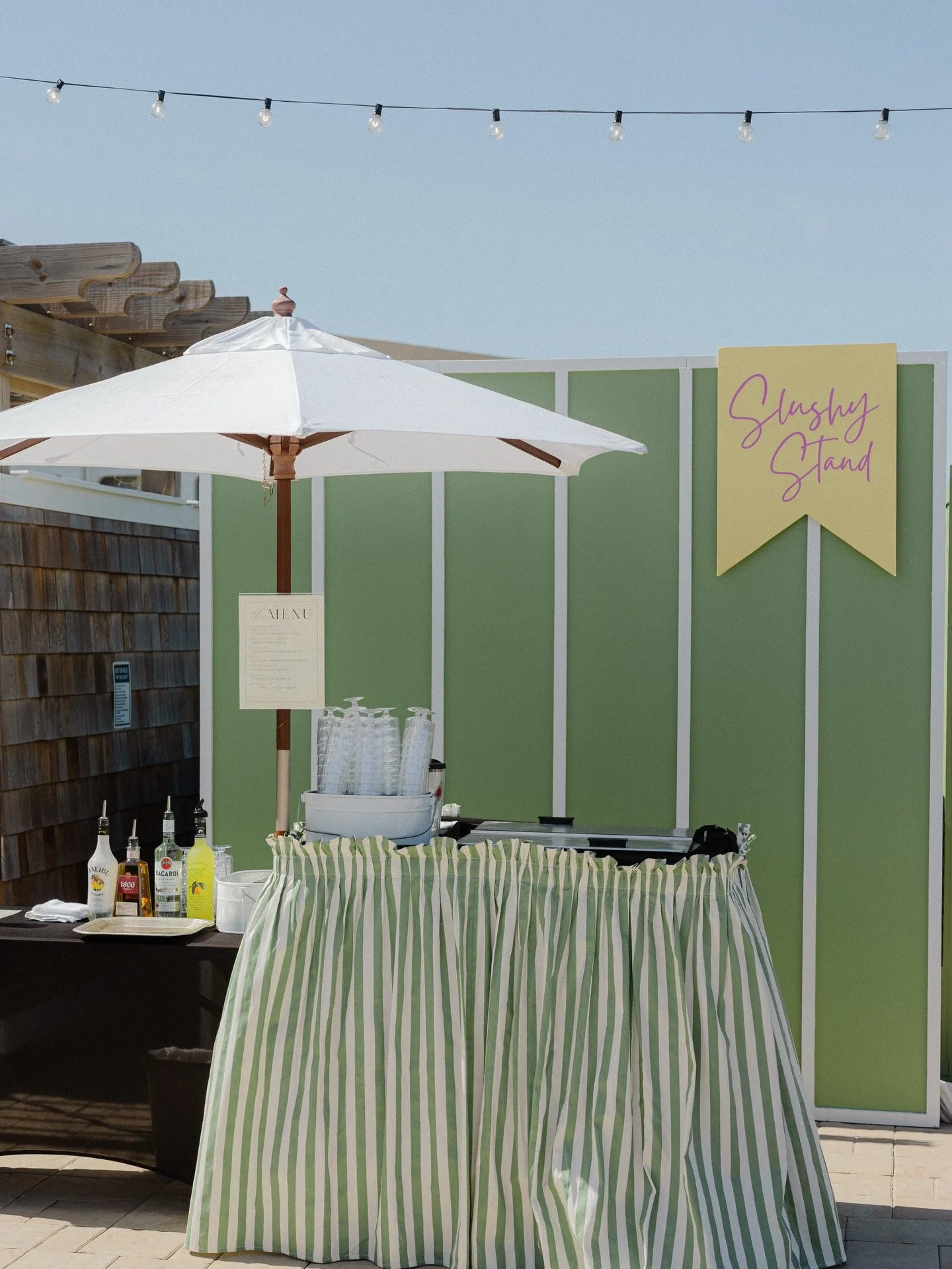 We love helping couples and event planners customize pieces to make their event feel completely their own and seeing how creative they get with our pieces✨

Swipe to see 5 different ways couples have customized our rentals through vinyls, paint and f