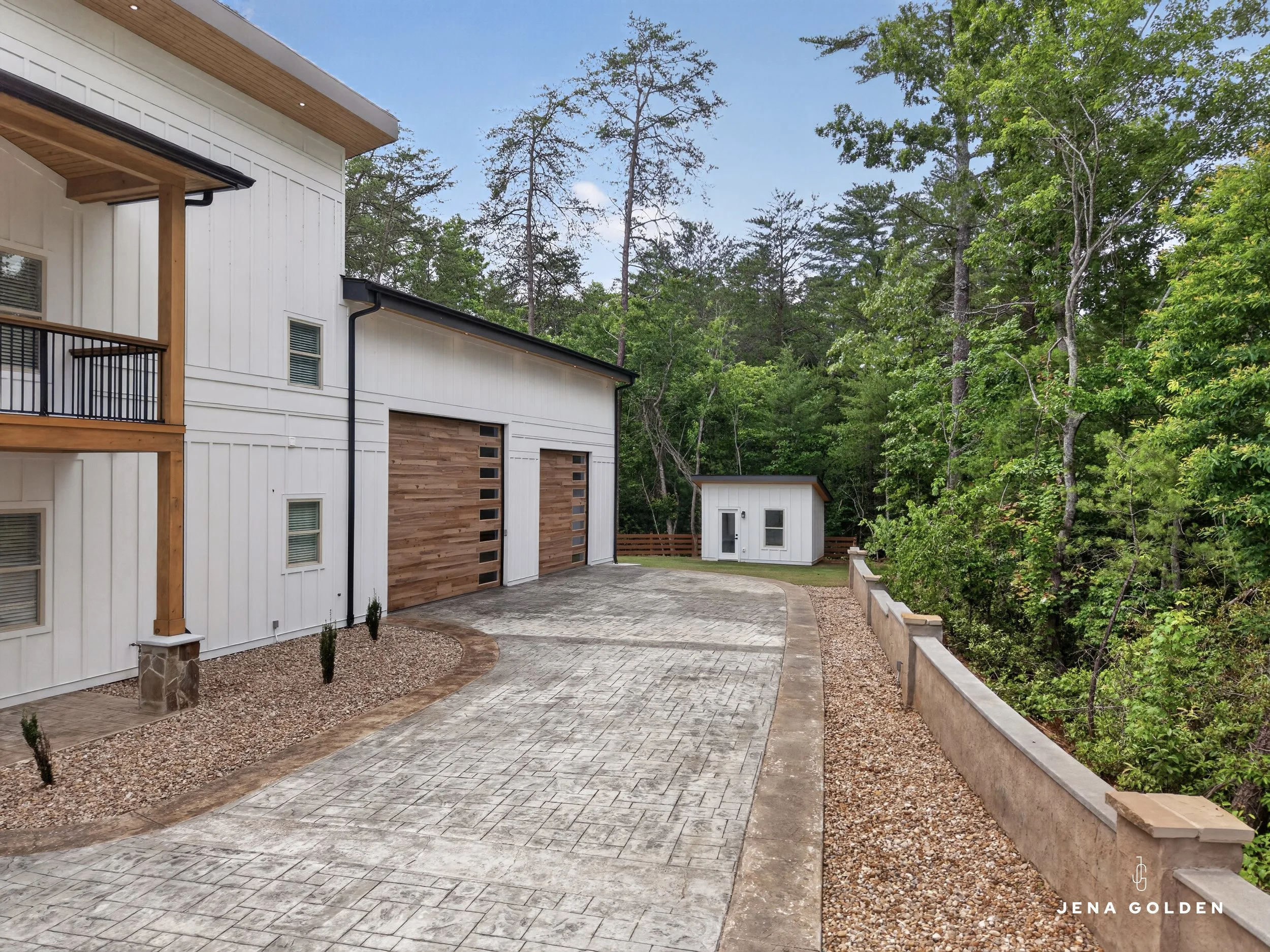 dahlonega-ga-luxury-home-jena-golden-realtor-04.jpg (Copy)