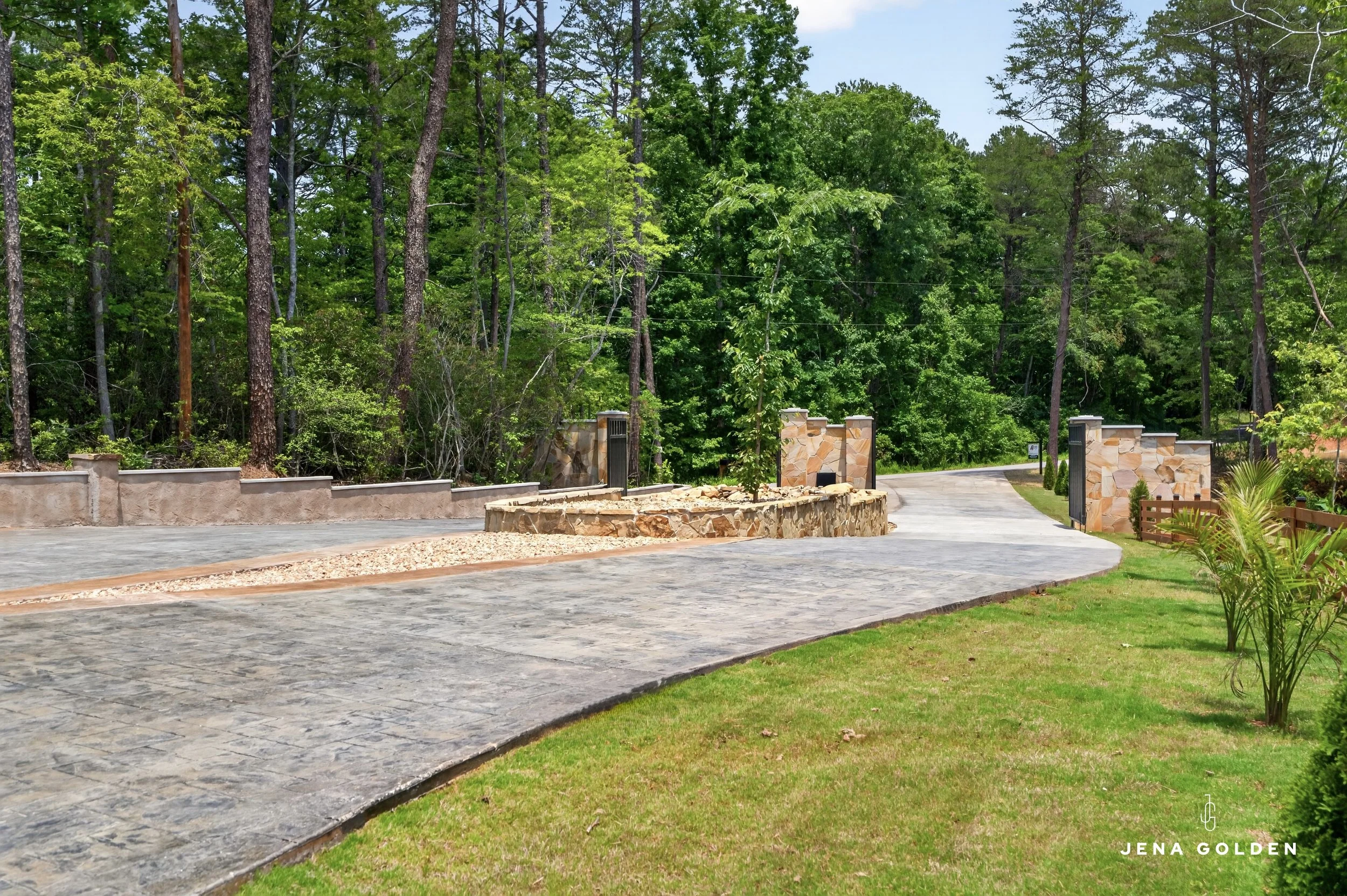dahlonega-ga-luxury-home-jena-golden-realtor-96.jpg (Copy)