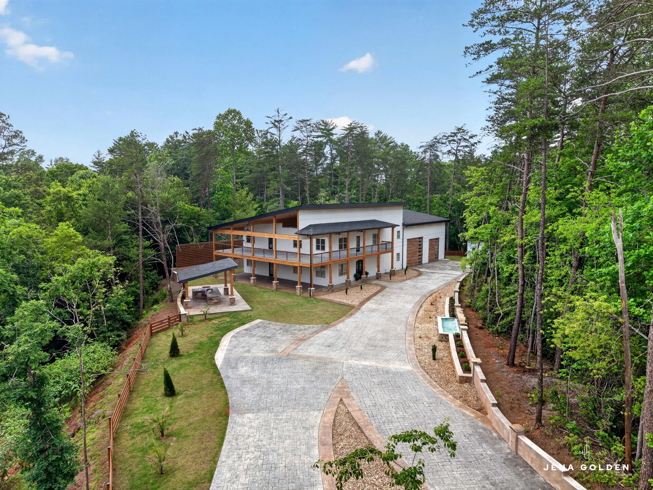 dahlonega-ga-luxury-home-jena-golden-realtor-09.jpeg