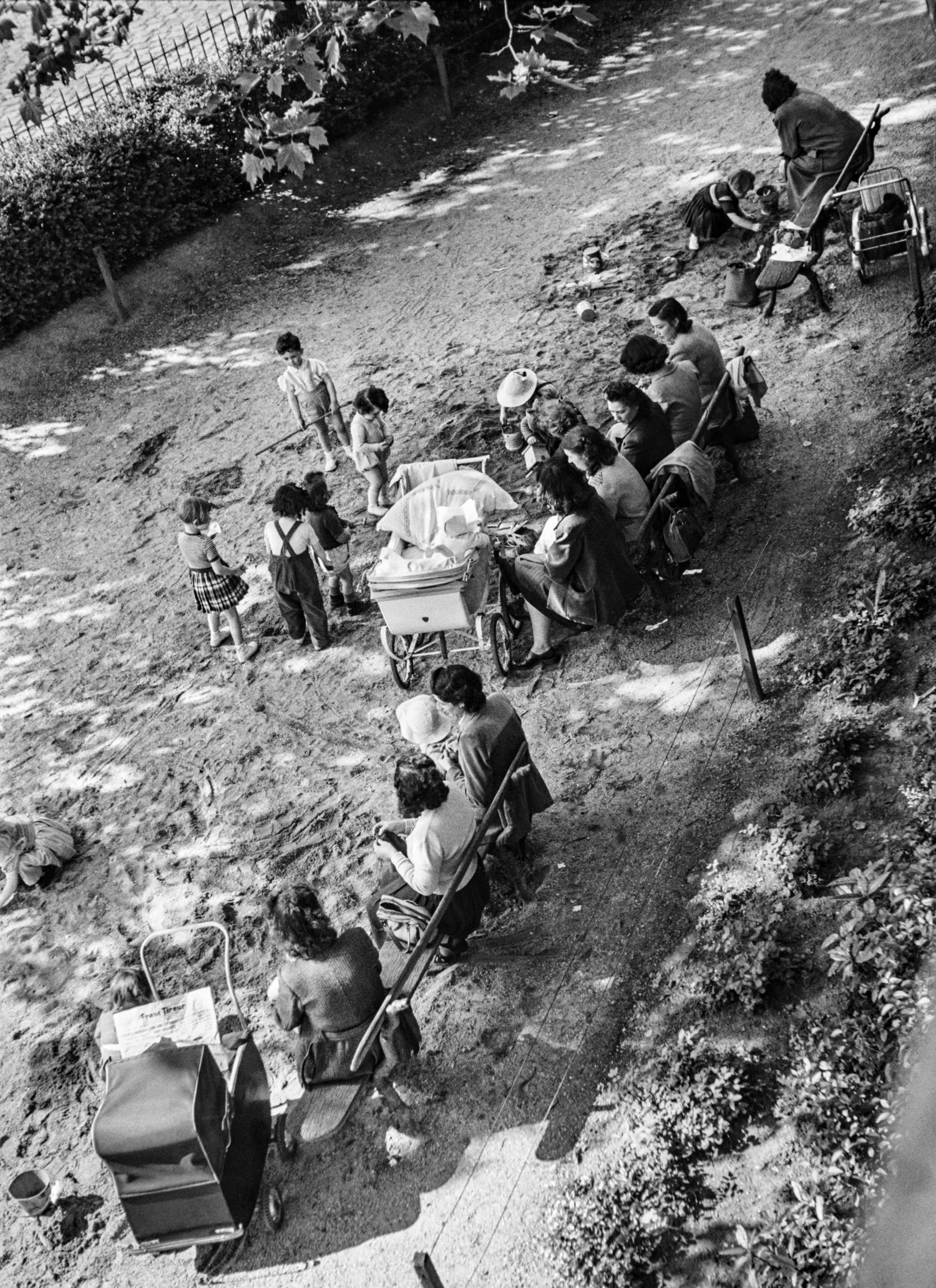 Mothers and children, Montpellier