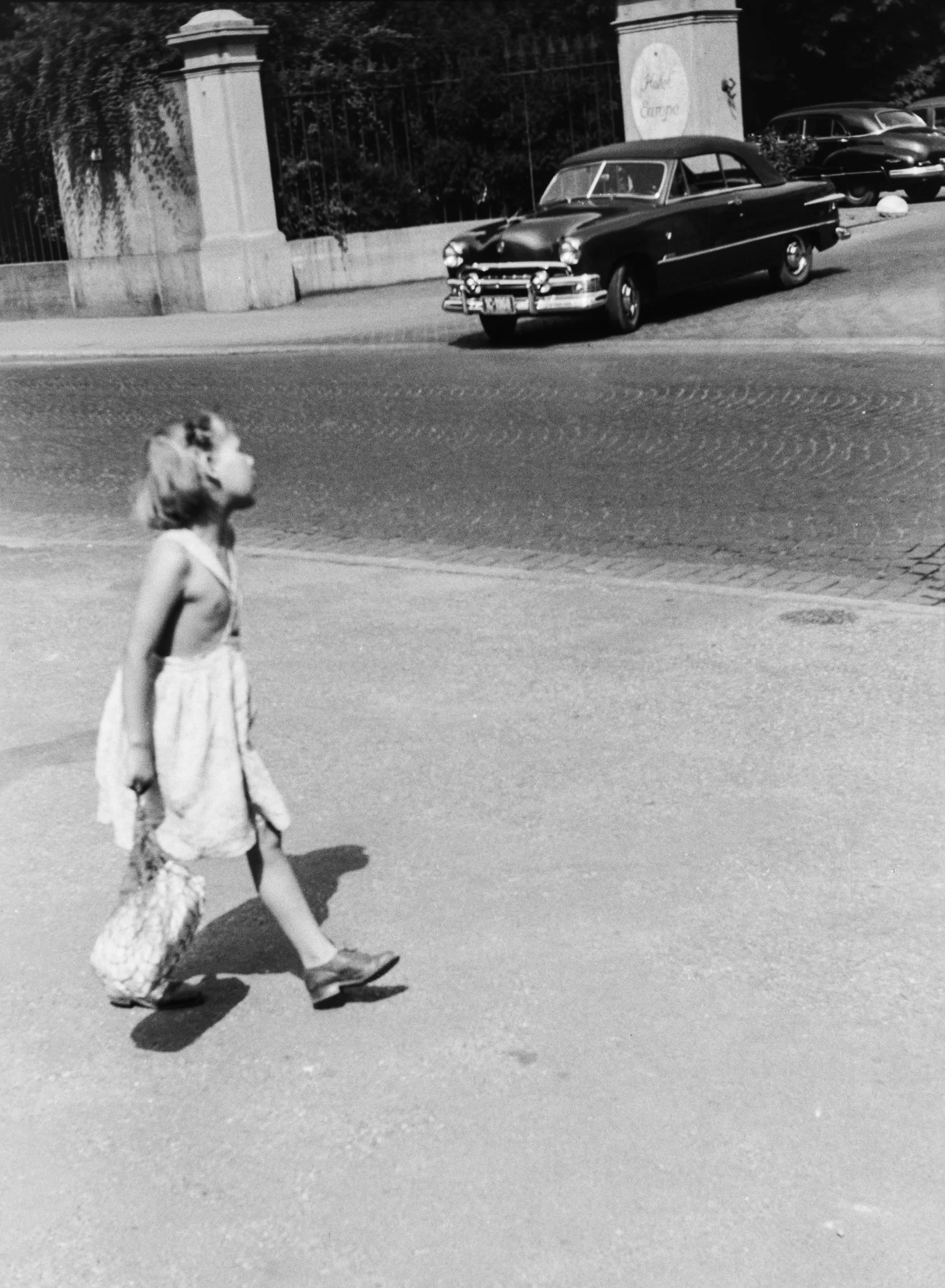 Girl passing, Hotel Europe 