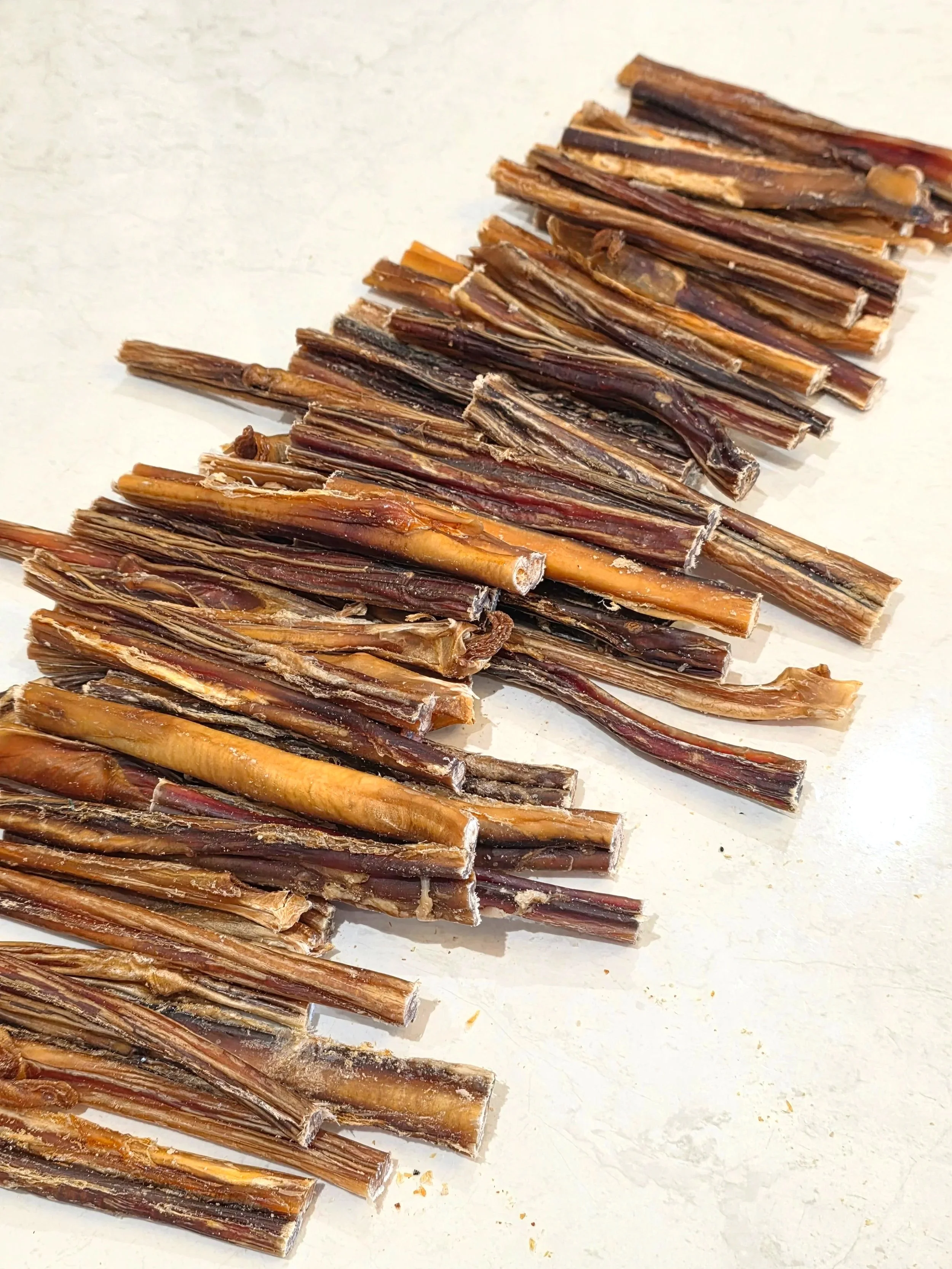THIN AUSTRALIAN BULLY STICK BUNCH: 5–7 PIECES