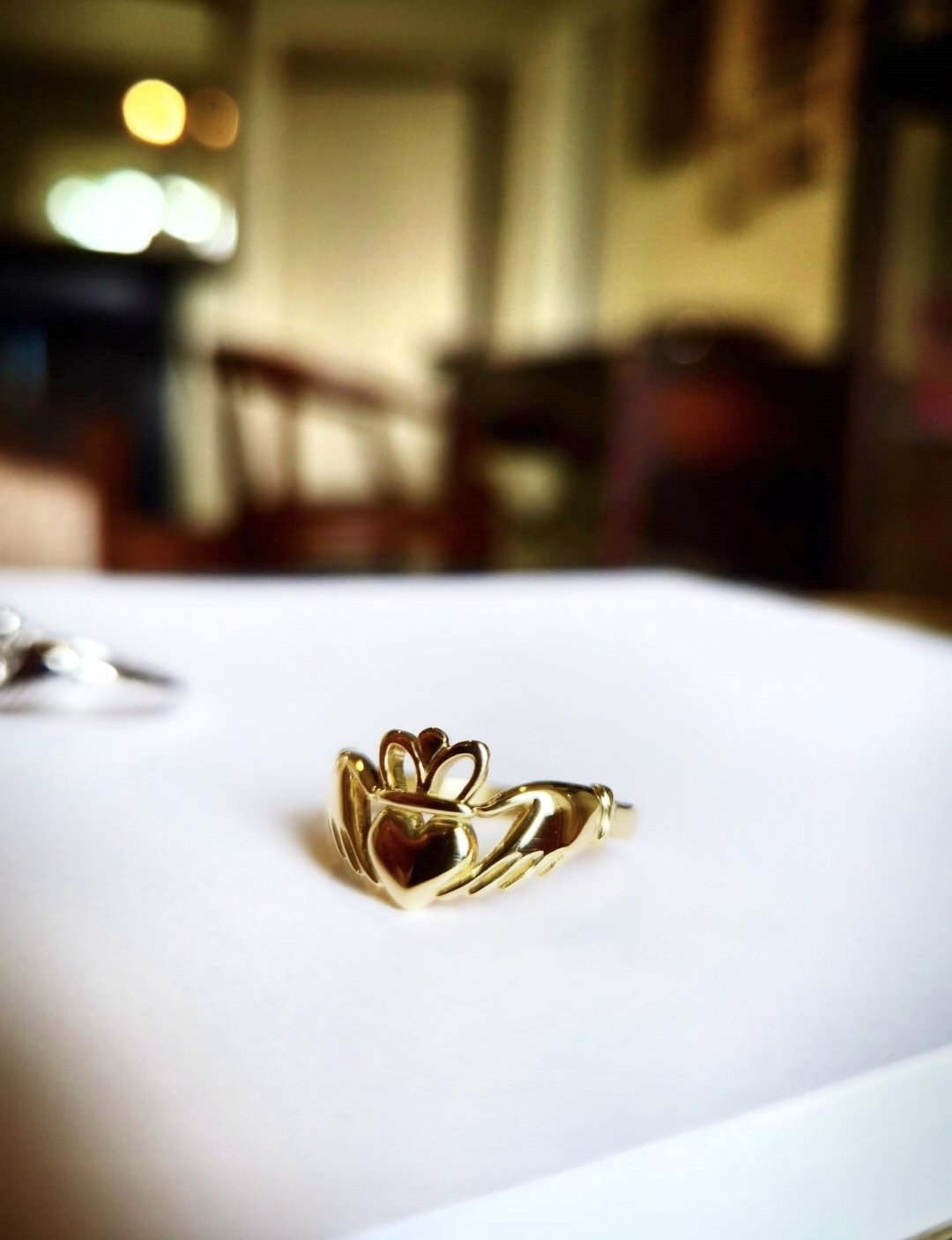 18ct gold Durrow claddagh ring