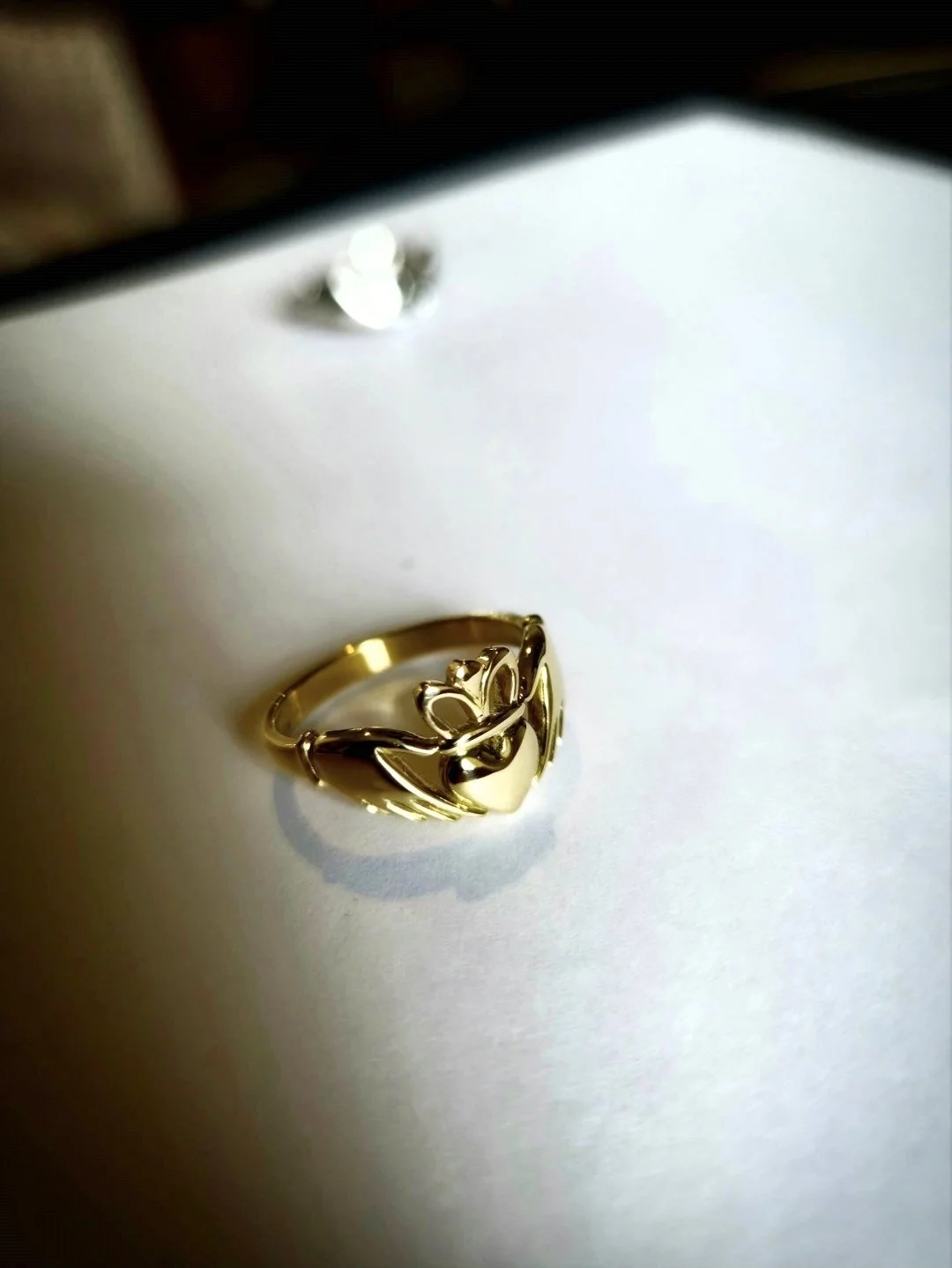 18ct gold Durrow claddagh ring
