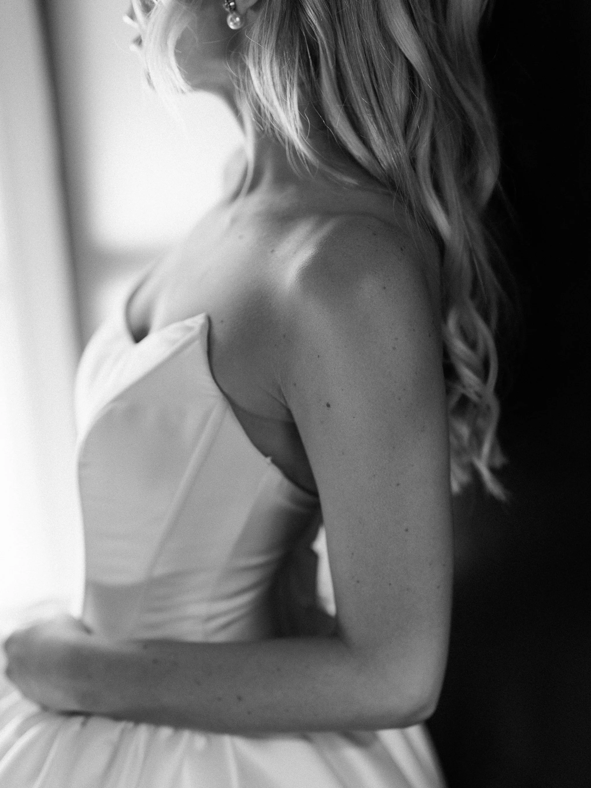 Black and White Nashville Bridal Portraits by Brandon Chesbro Wedding Photographer