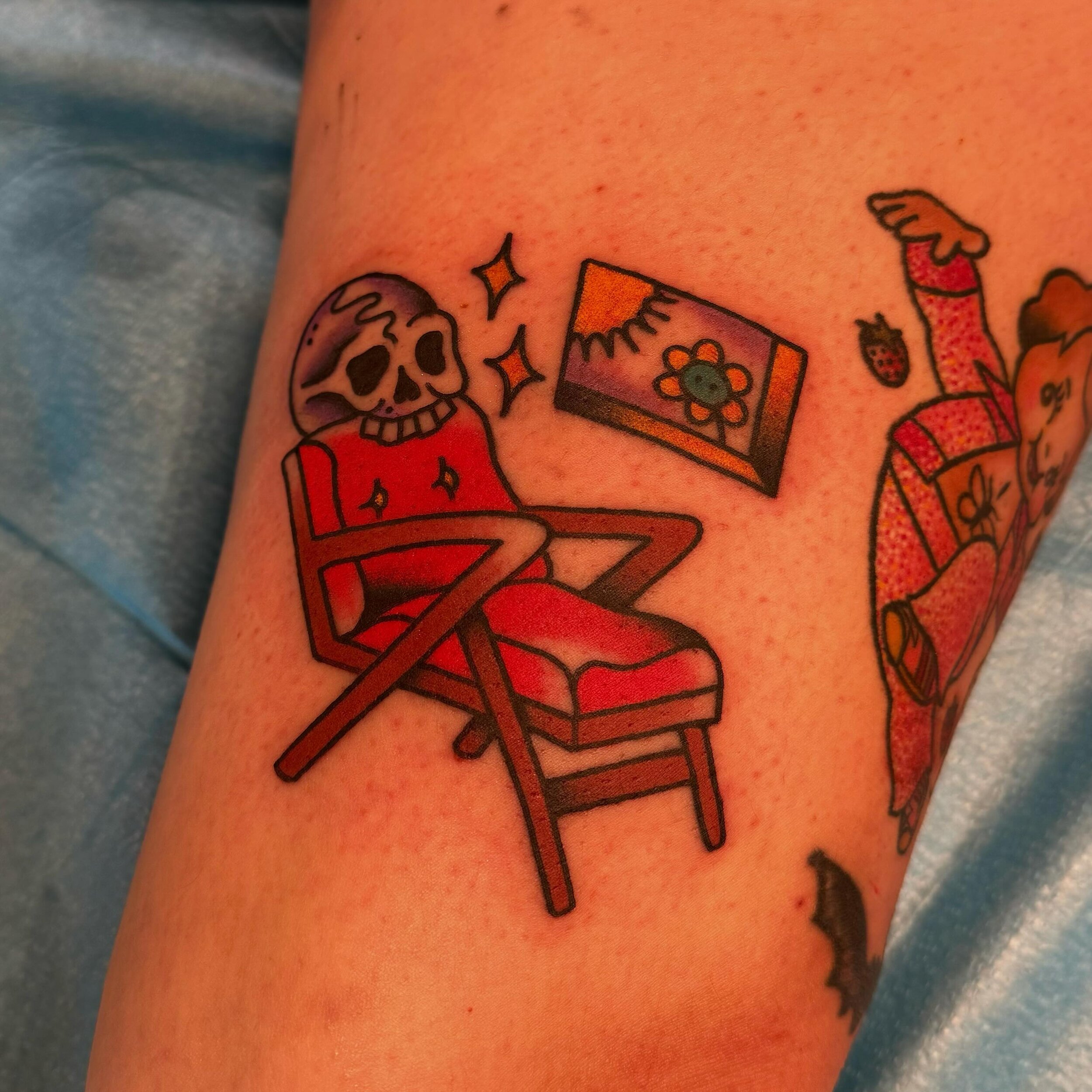 fun one from my flash for @brihaug 
thank you for the trust 🙏
#tattoo #flashtattoo #traditional #boldwillhold