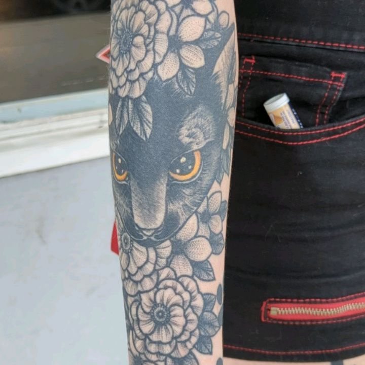 Some close ups of this sleeve
